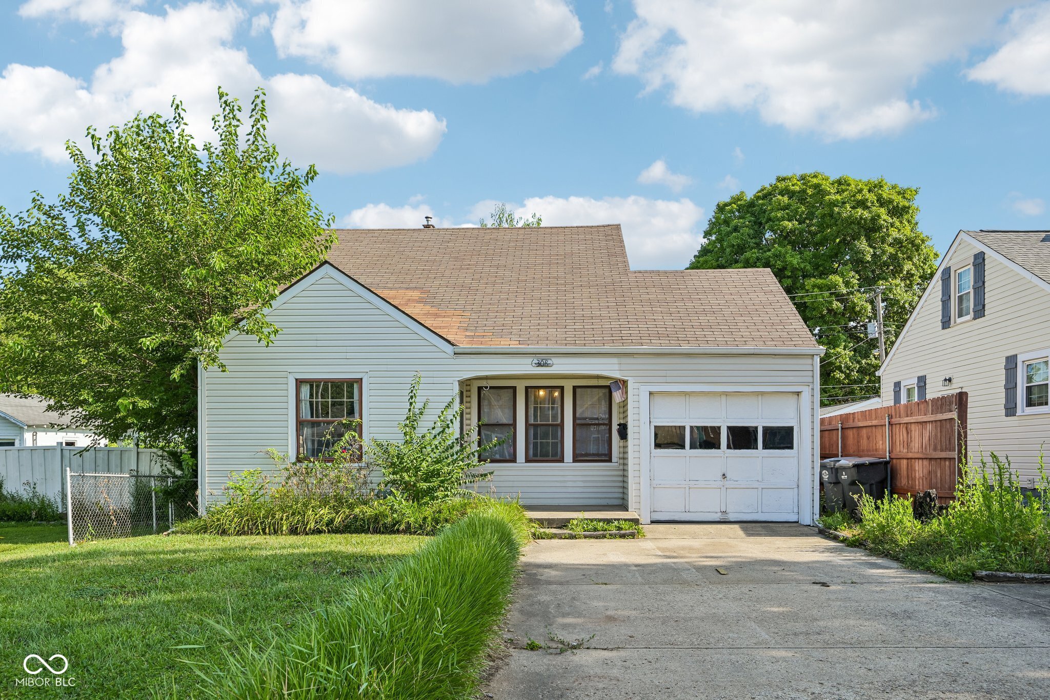 1st image of 308 E 38th St, Anderson, IN 46013 | MLS# 22116010