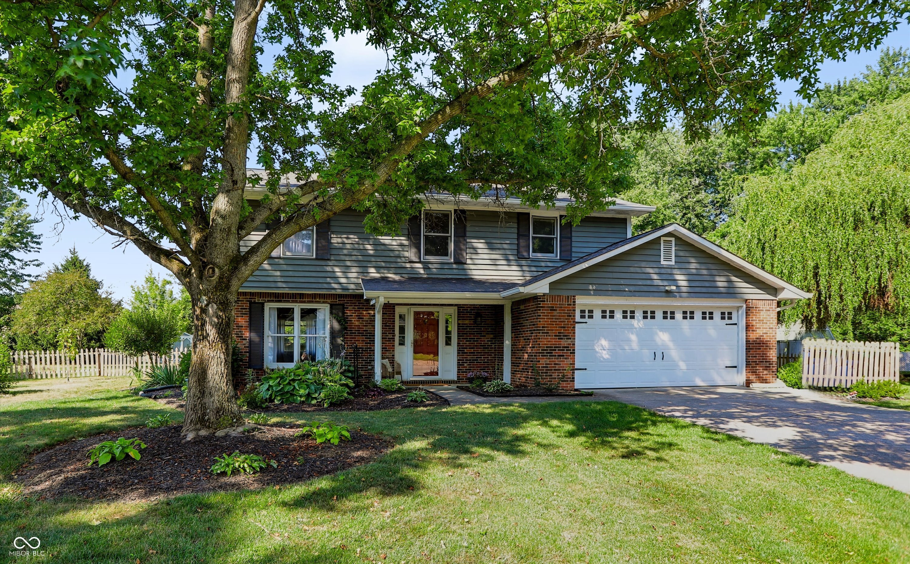 2nd image of 60 Waterford Ct, Zionsville, IN 46077 | MLS# 22116092