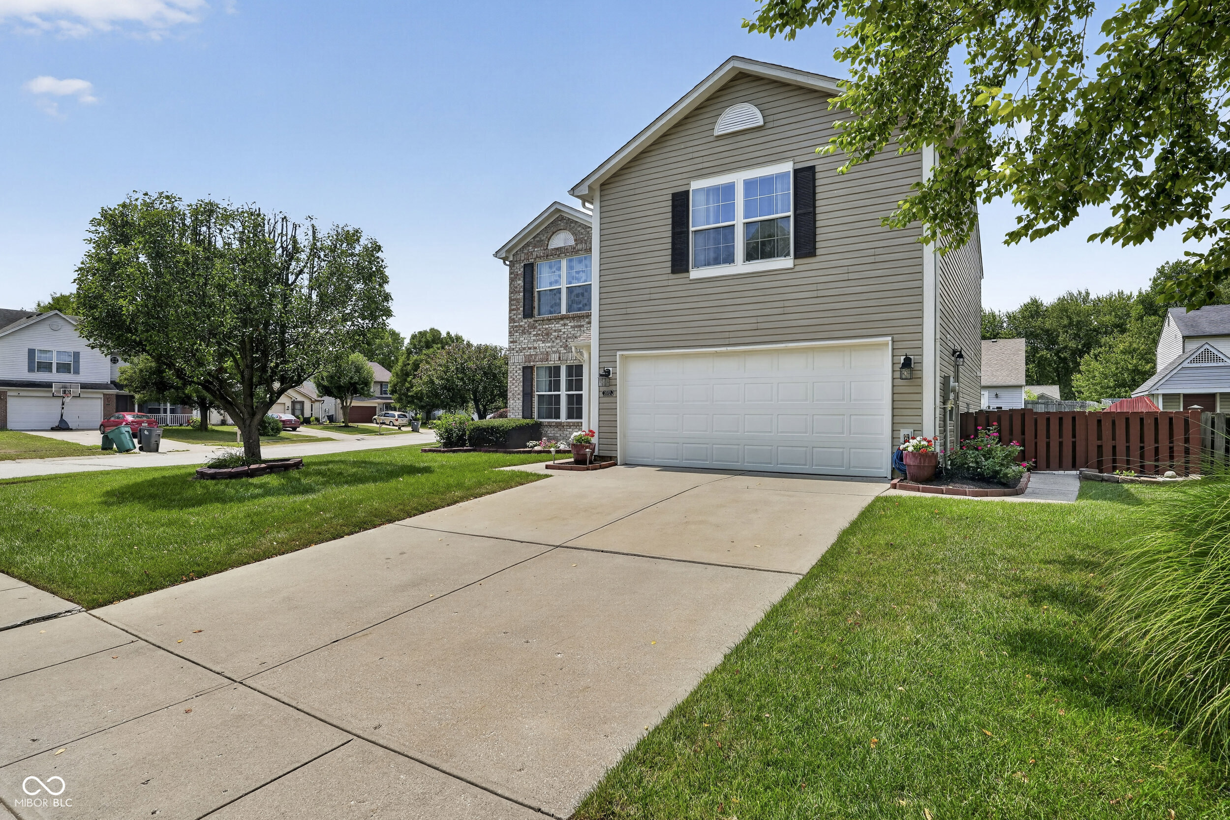 3rd image of 2512 Drewmatt Ln, Indianapolis, IN 46234 | MLS# 22116150