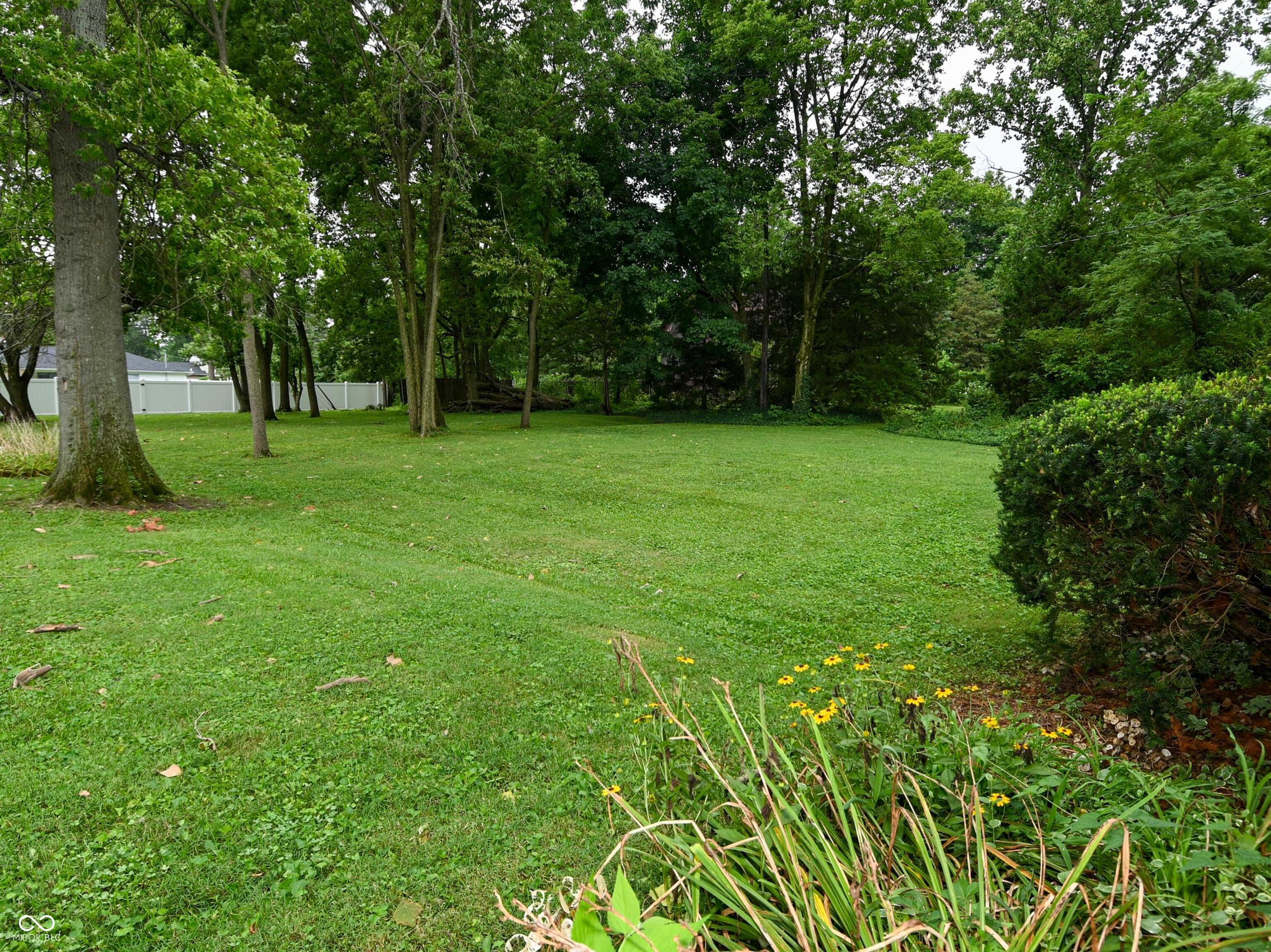 2nd image of 7543 E 71st St, Indianapolis, IN 46256 | MLS# 22116436
