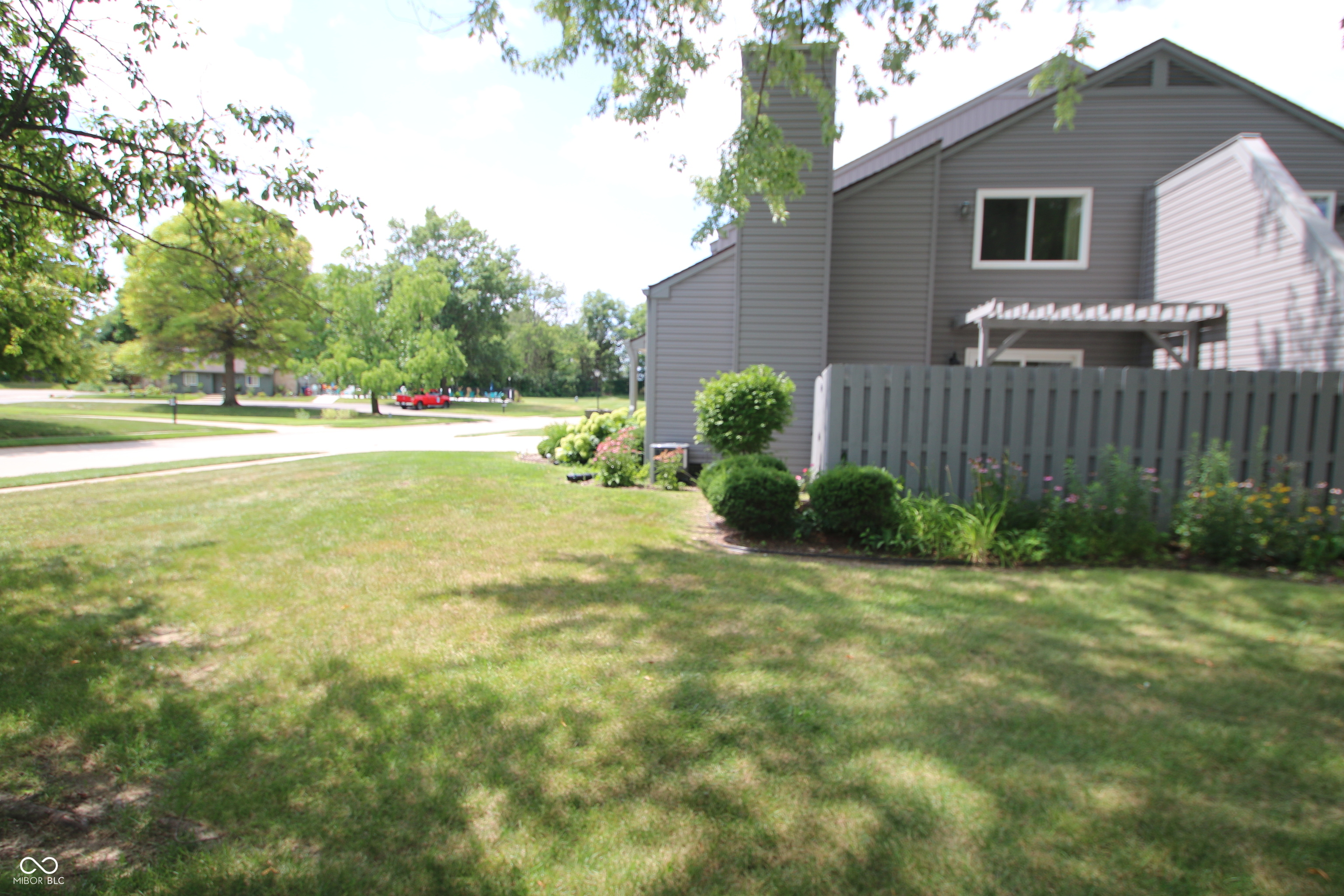 3rd image of 614 Conner Creek Dr, Fishers, IN 46038 | MLS# 22116442