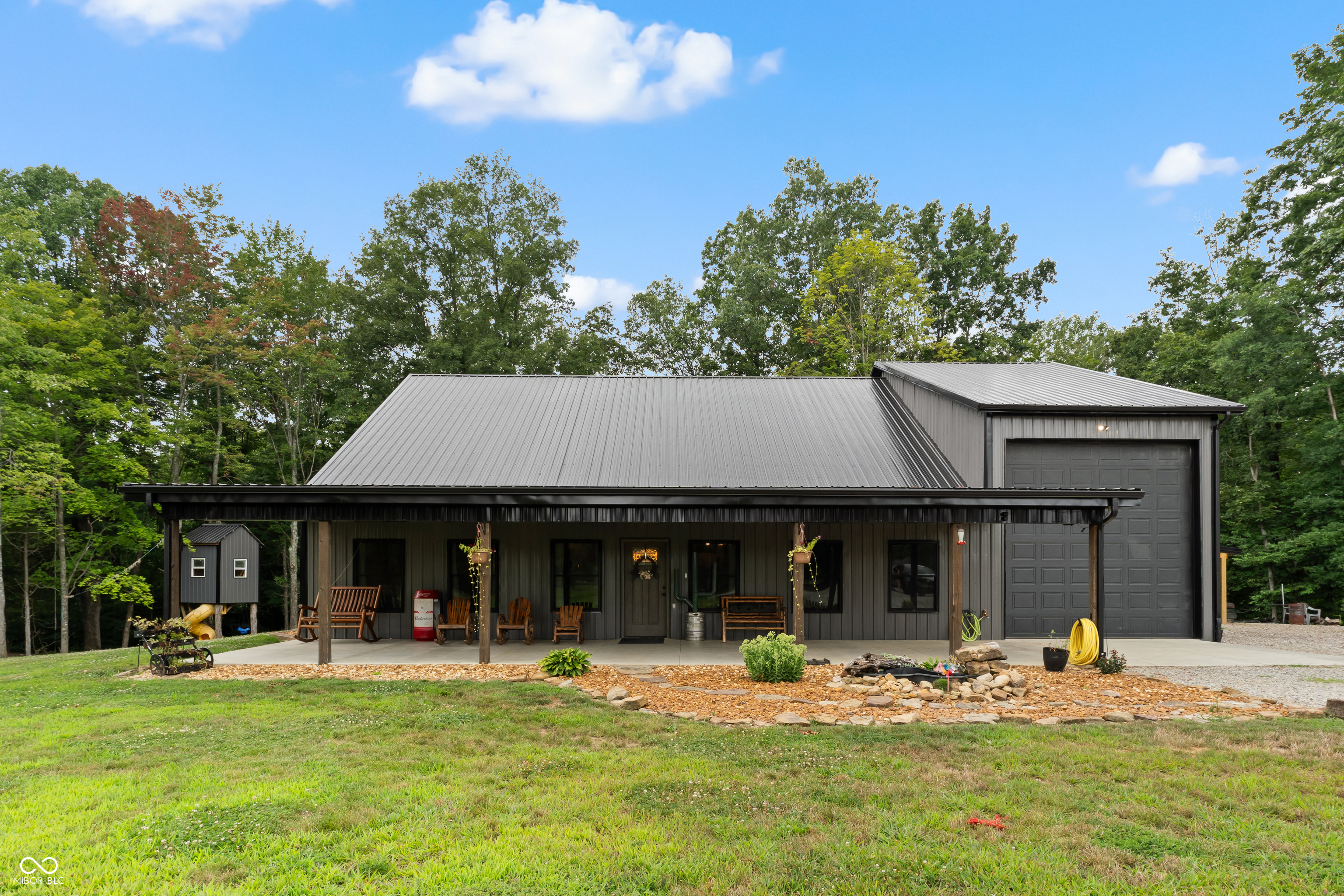 1st image of 8513 E Green Acres Rd, Columbus, IN 47201 | MLS# 22116555