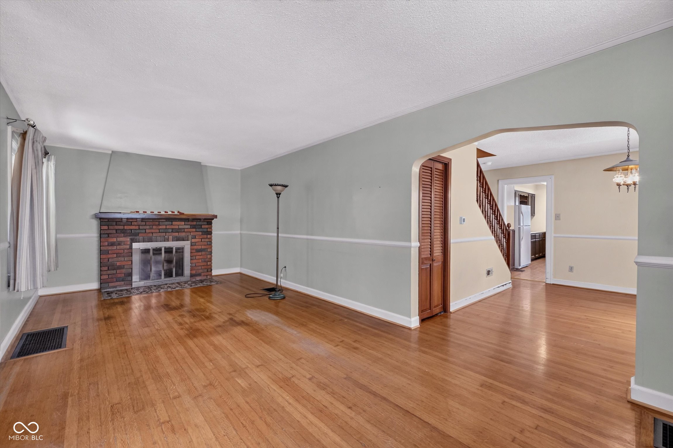 2nd image of 955 Lesley Ave, Indianapolis, IN 46219 | MLS# 22116574