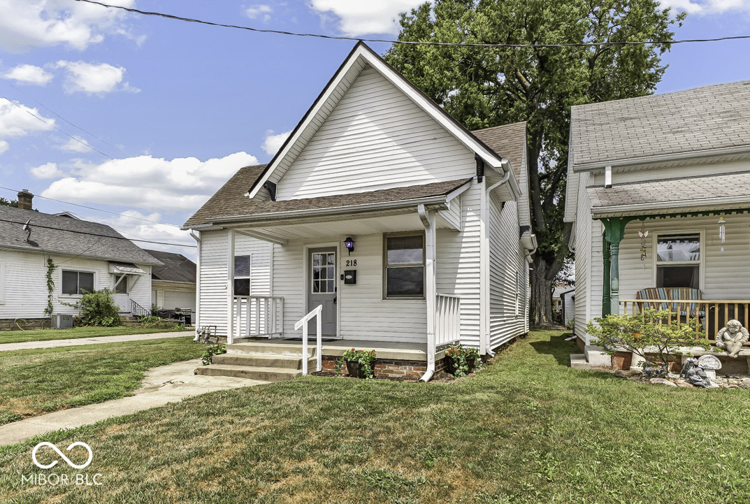 3rd image of 218 E Taylor St, Shelbyville, IN 46176 | MLS# 22116601