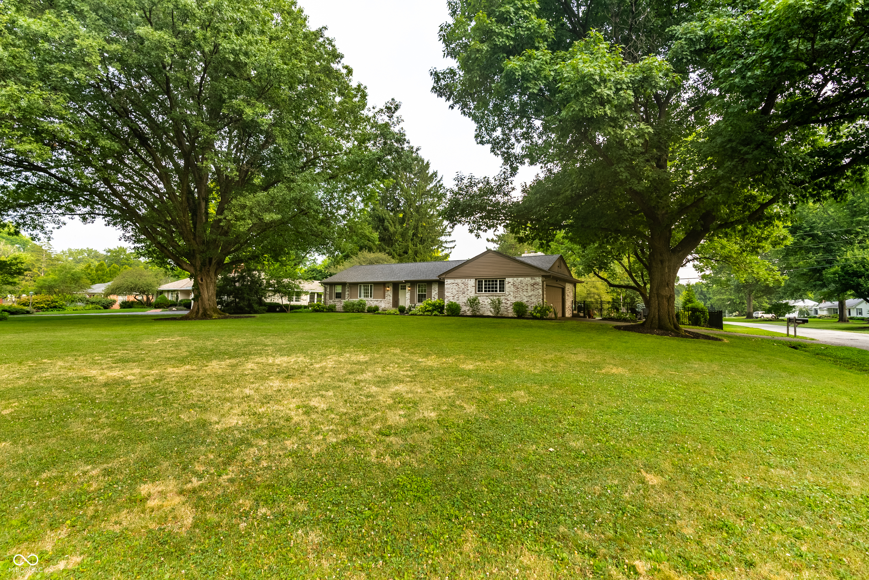 38th image of 3720 Briarwood Dr, Indianapolis, IN 46240 | MLS# 22116642