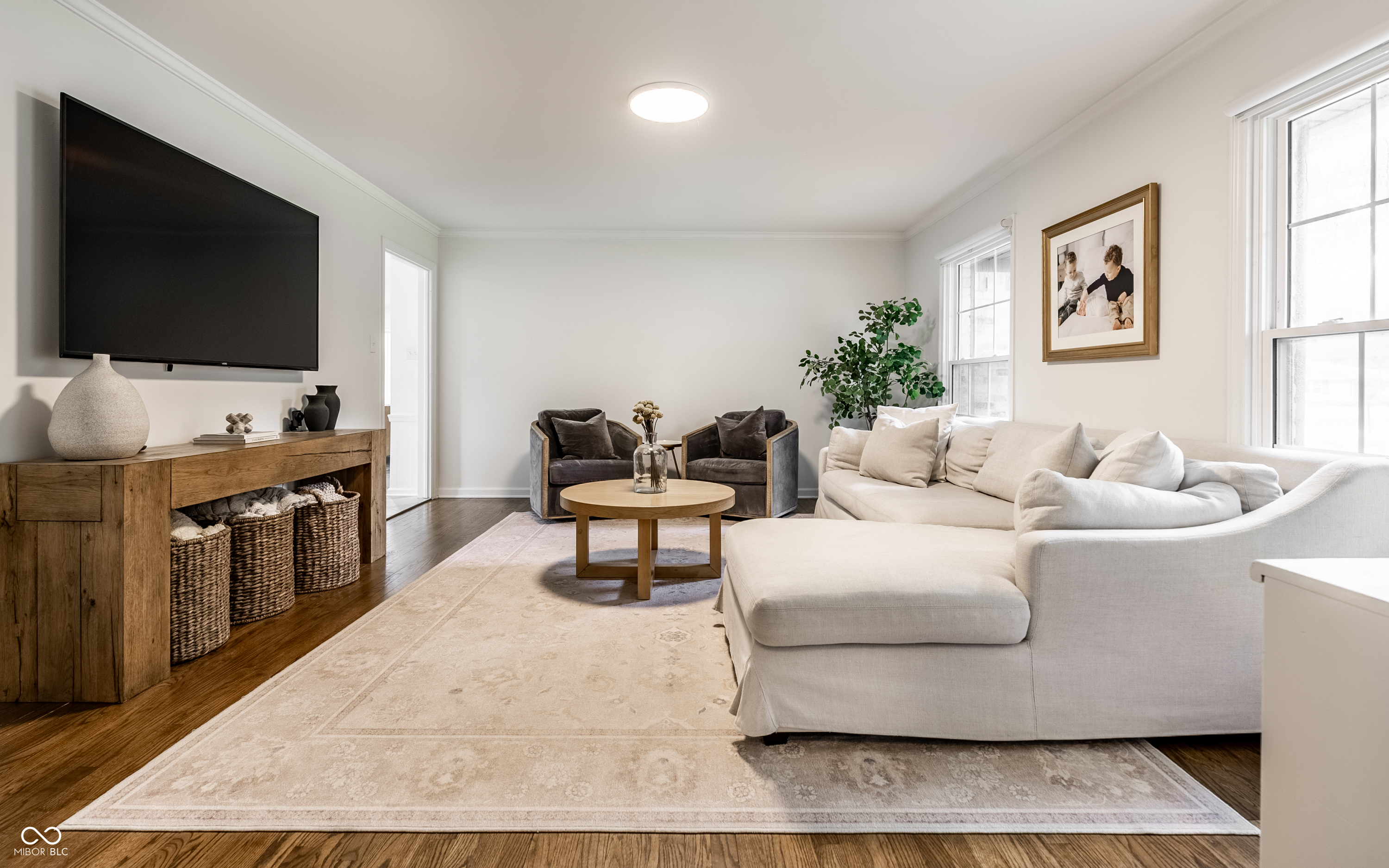 2nd image of 3720 Briarwood Dr, Indianapolis, IN 46240 | MLS# 22116642