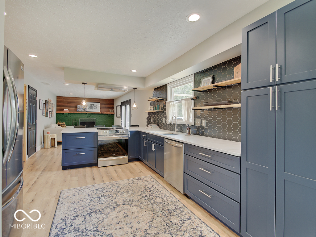 4th image of 5303 W Thompson Rd, Indianapolis, IN 46221 | MLS# 22116666