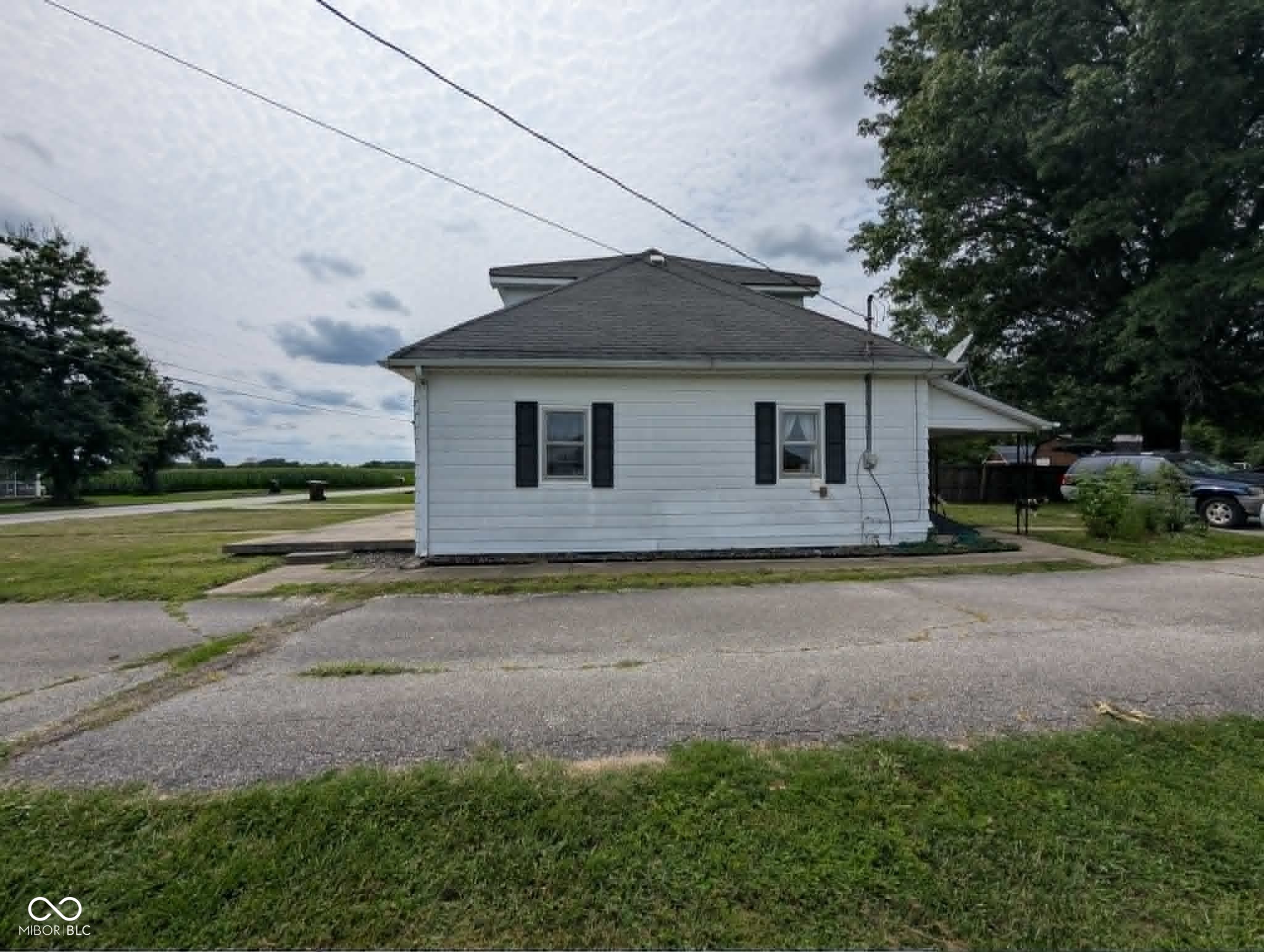 3rd image of 303 E County Road 900 N, Brazil, IN 47834 | MLS# 22116669