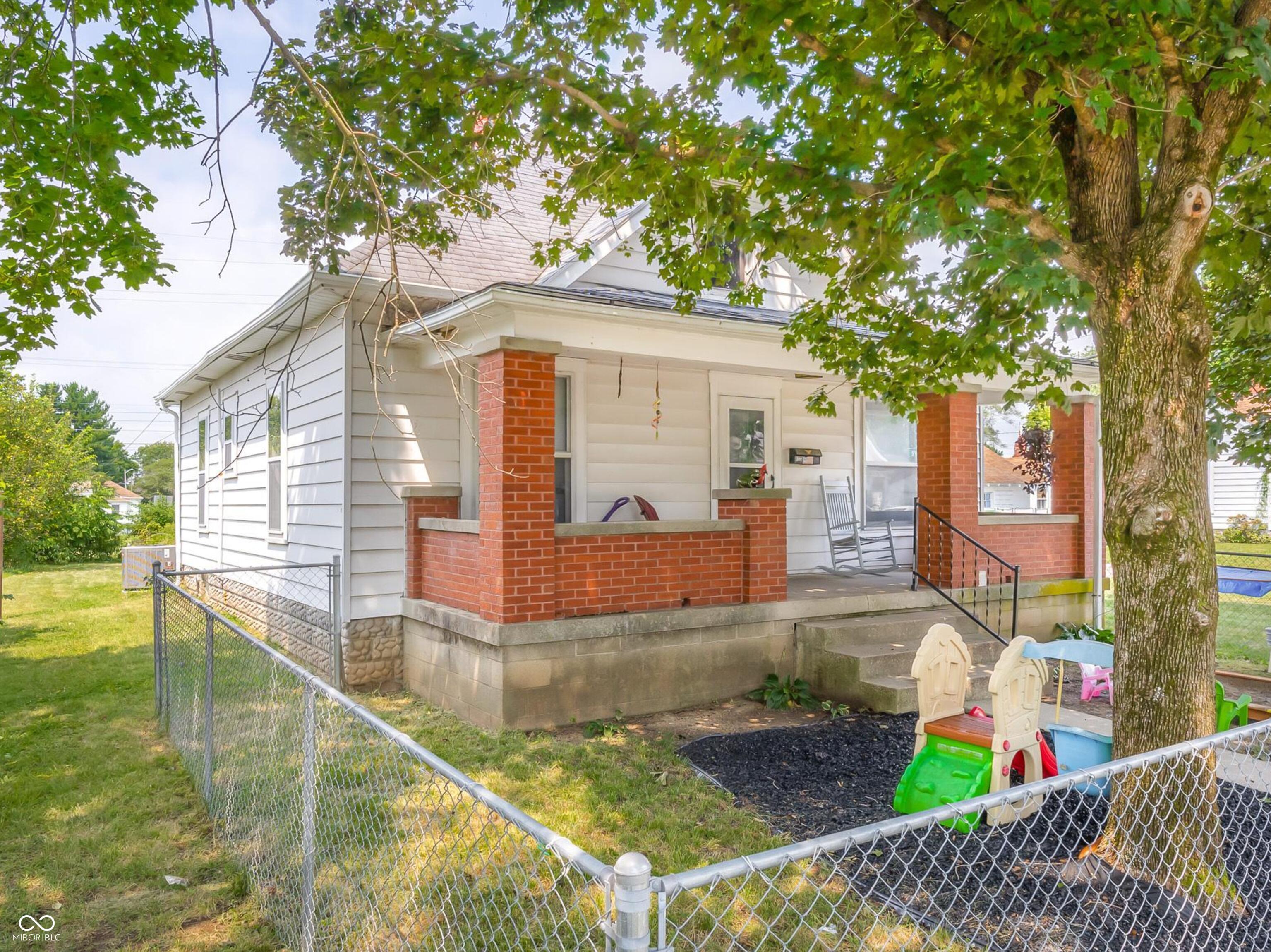 4th image of 300 Hege Ave, Columbus, IN 47201 | MLS# 22116710