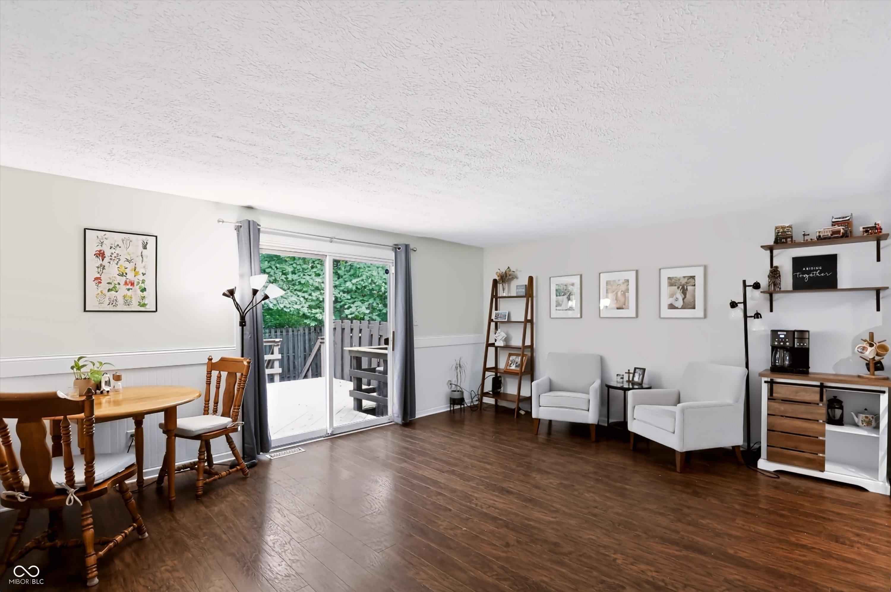 5th image of 9457 Timber View Dr, Indianapolis, IN 46250 | MLS# 22116727