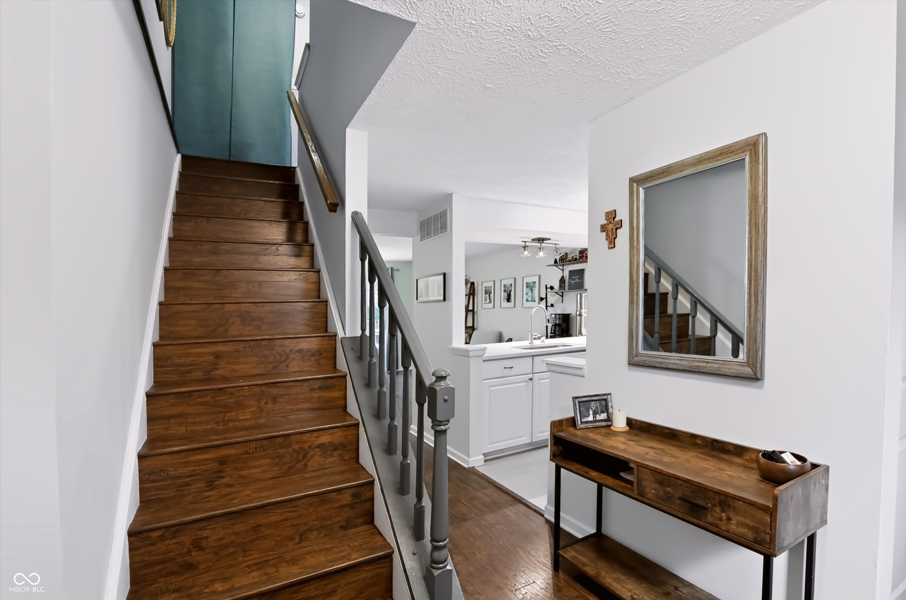3rd image of 9457 Timber View Dr, Indianapolis, IN 46250 | MLS# 22116727