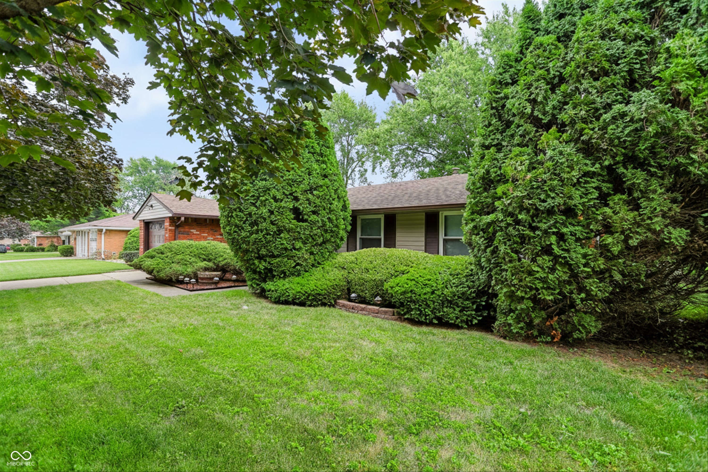 2nd image of 10301 Nassau Ln, Indianapolis, IN 46229 | MLS# 22116744