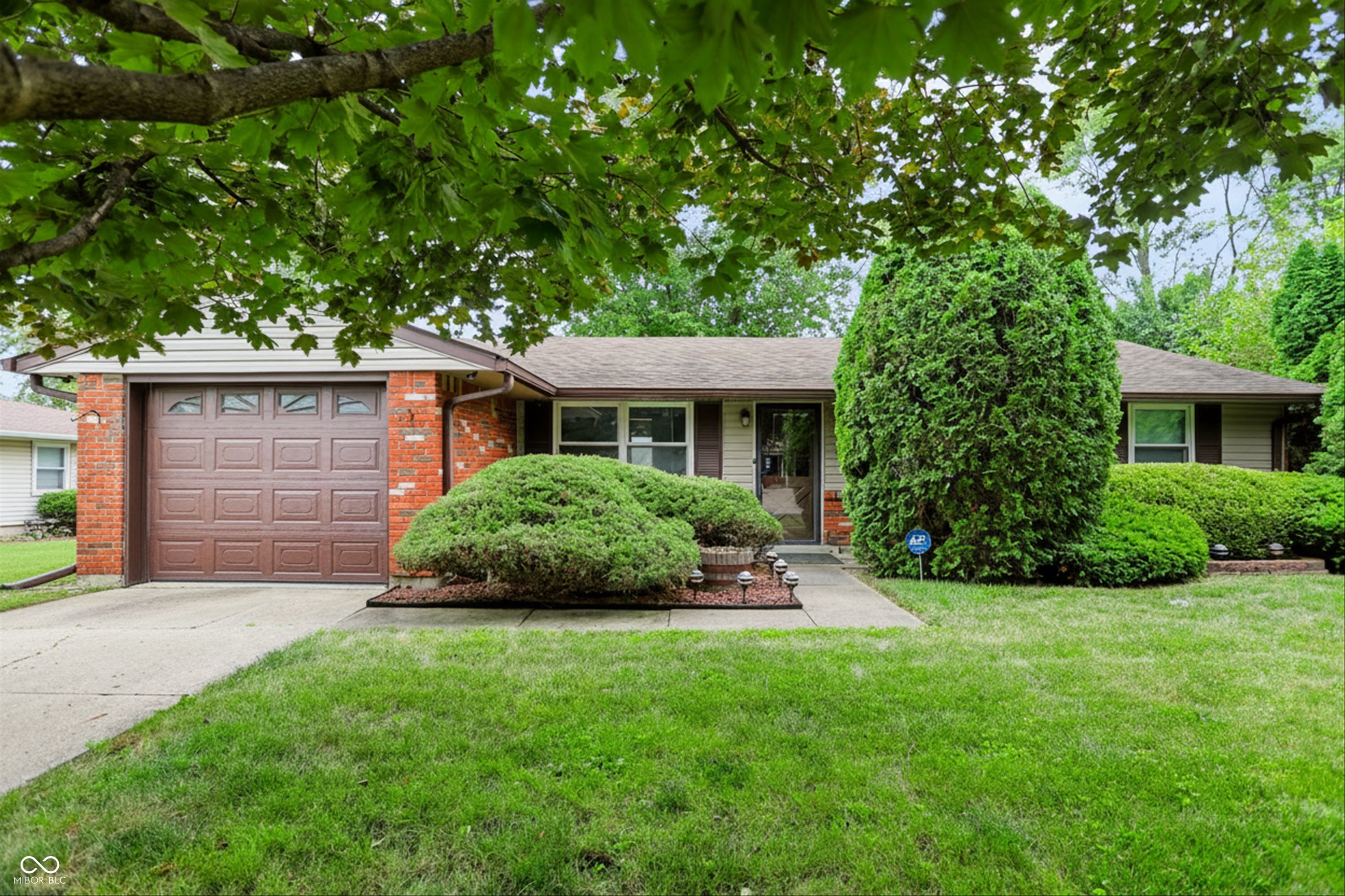 1st image of 10301 Nassau Ln, Indianapolis, IN 46229 | MLS# 22116744