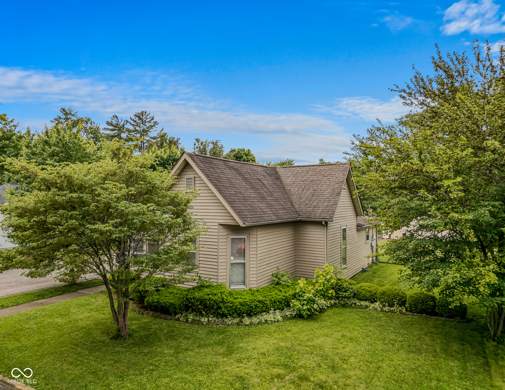 image of 1902 Gilmore St, Columbus, IN 47201 | MLS# 22116809