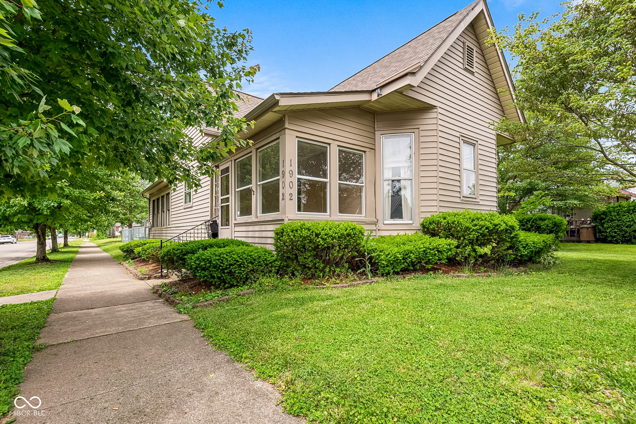 image of 1902 Gilmore St, Columbus, IN 47201 | MLS# 22116809