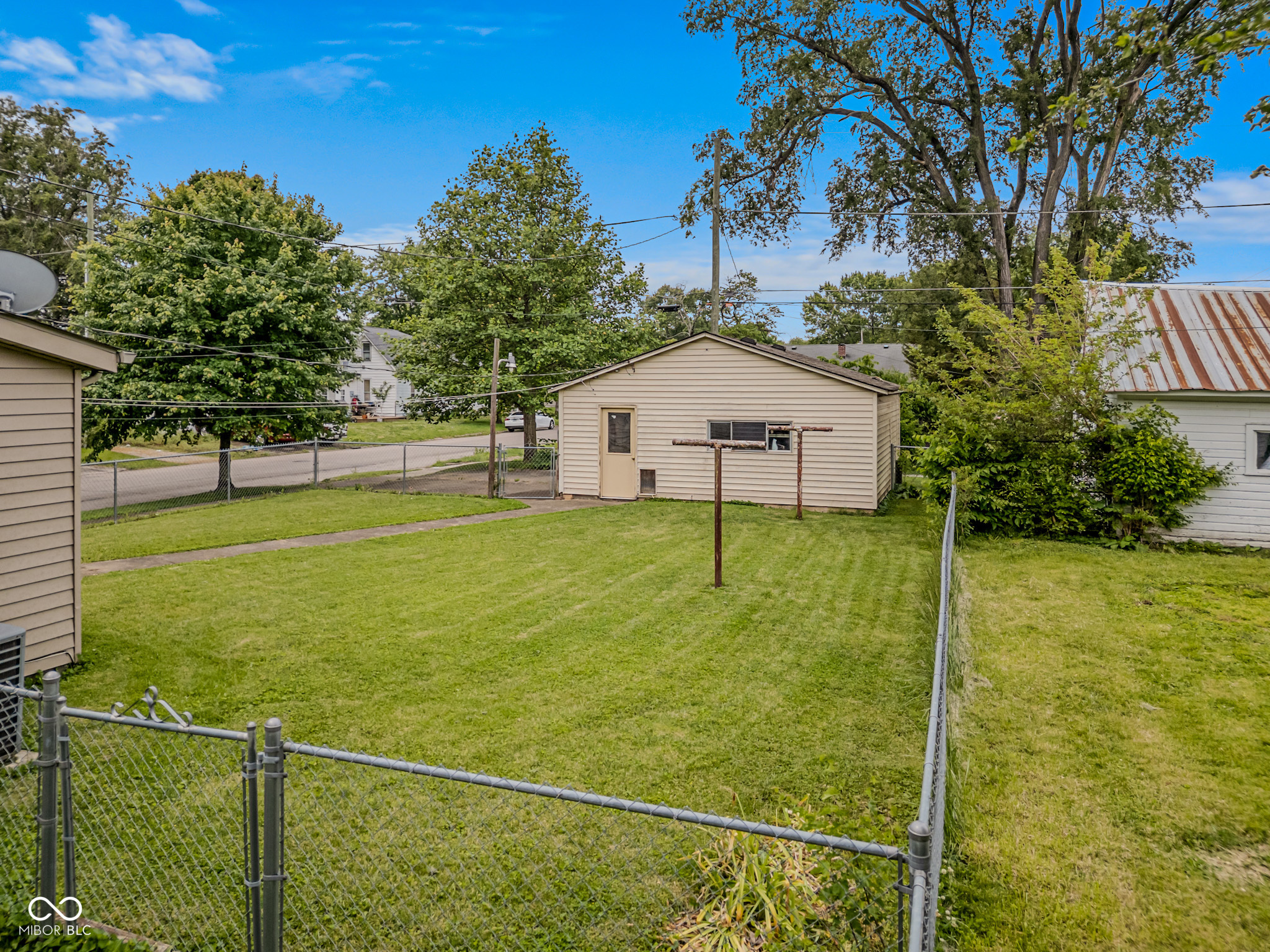 image of 1902 Gilmore St, Columbus, IN 47201 | MLS# 22116809
