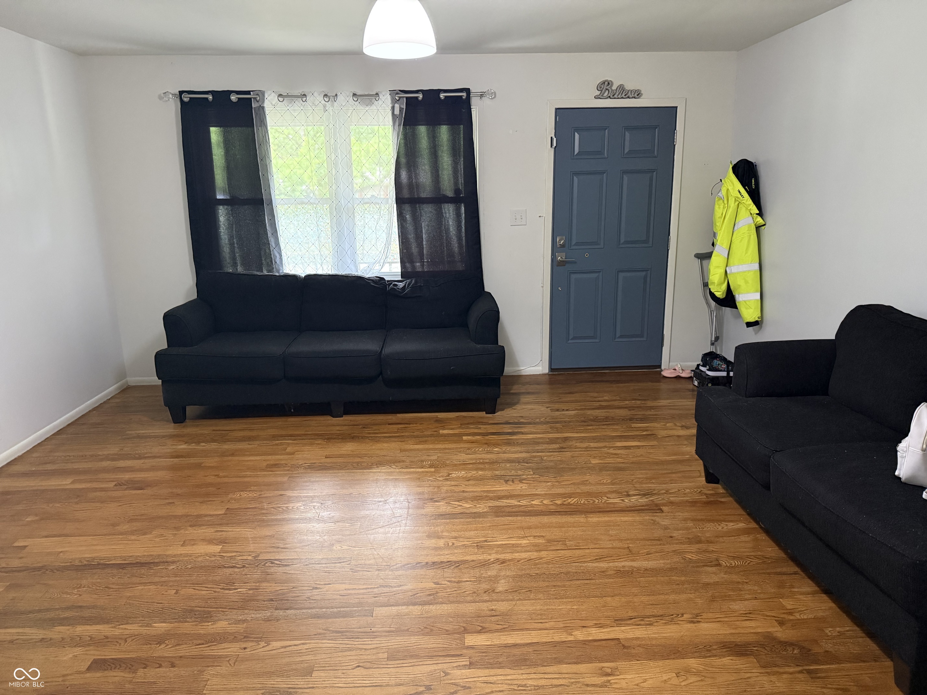 3rd image of 1205 Roseway Dr, Indianapolis, IN 46219 | MLS# 22116926