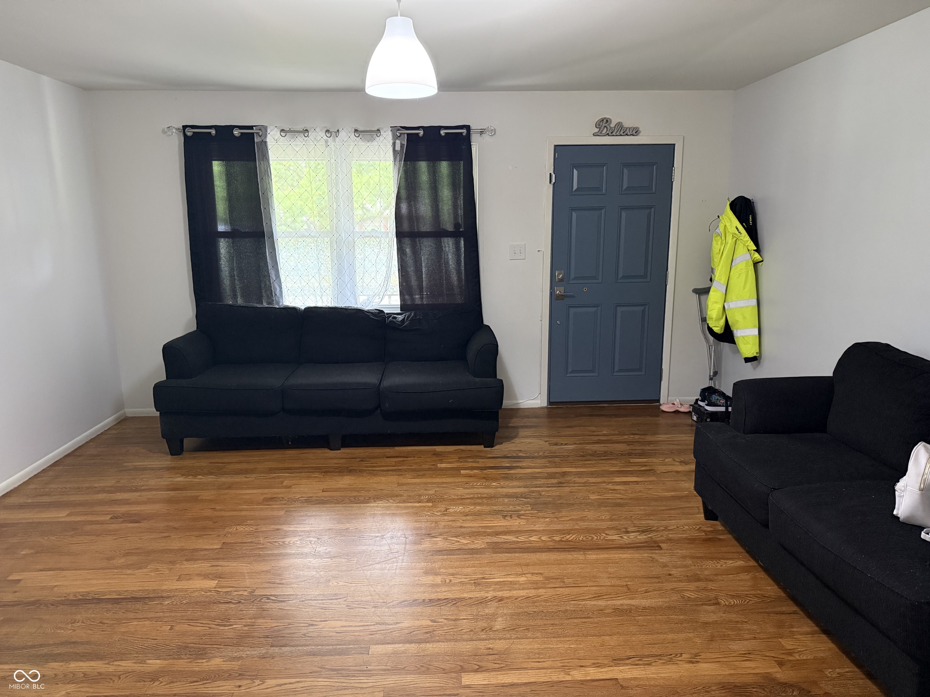 2nd image of 1205 Roseway Dr, Indianapolis, IN 46219 | MLS# 22116926