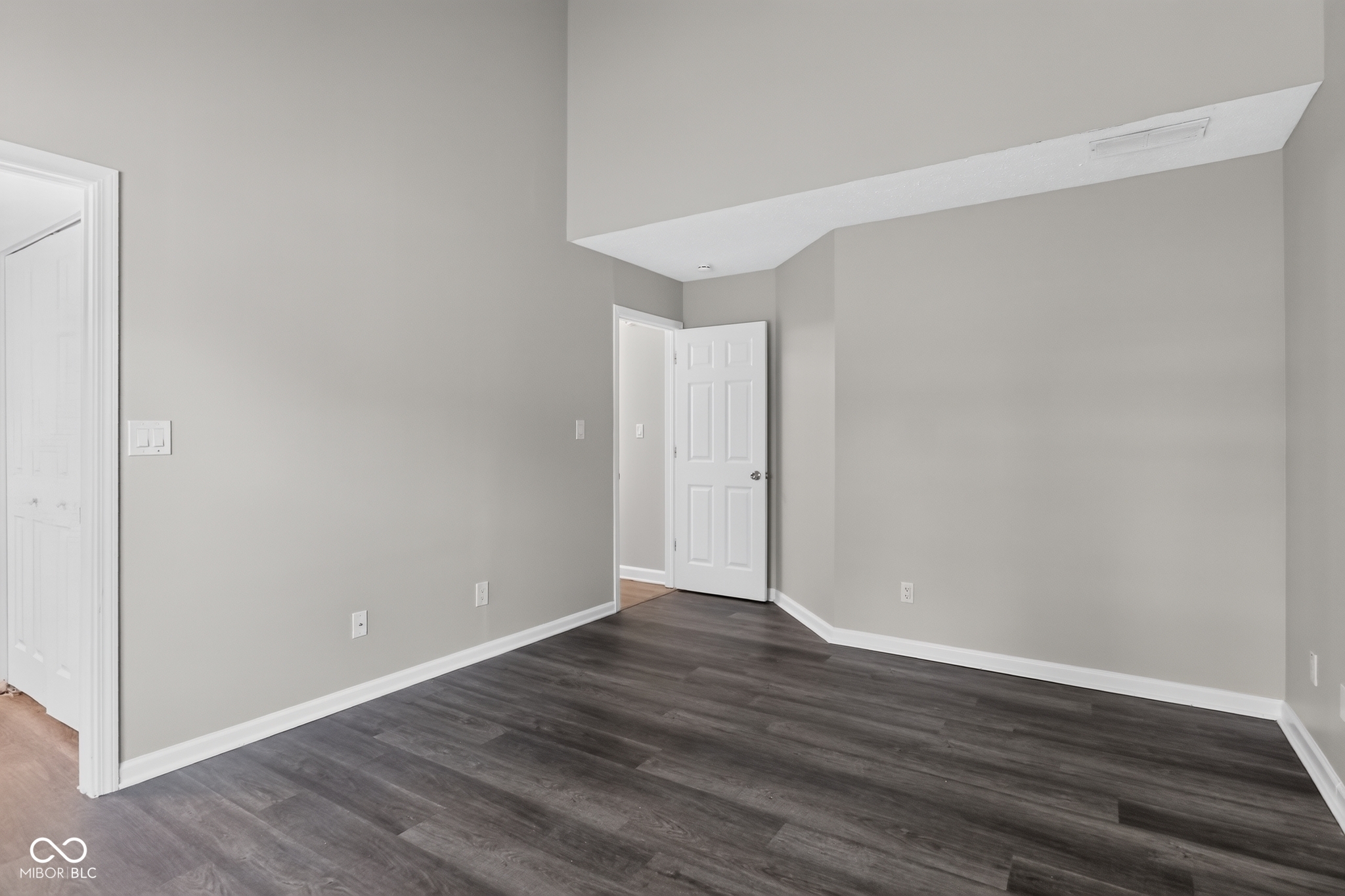 4th image of 10165 Park Stream Dr, Indianapolis, IN 46229 | MLS# 22116960
