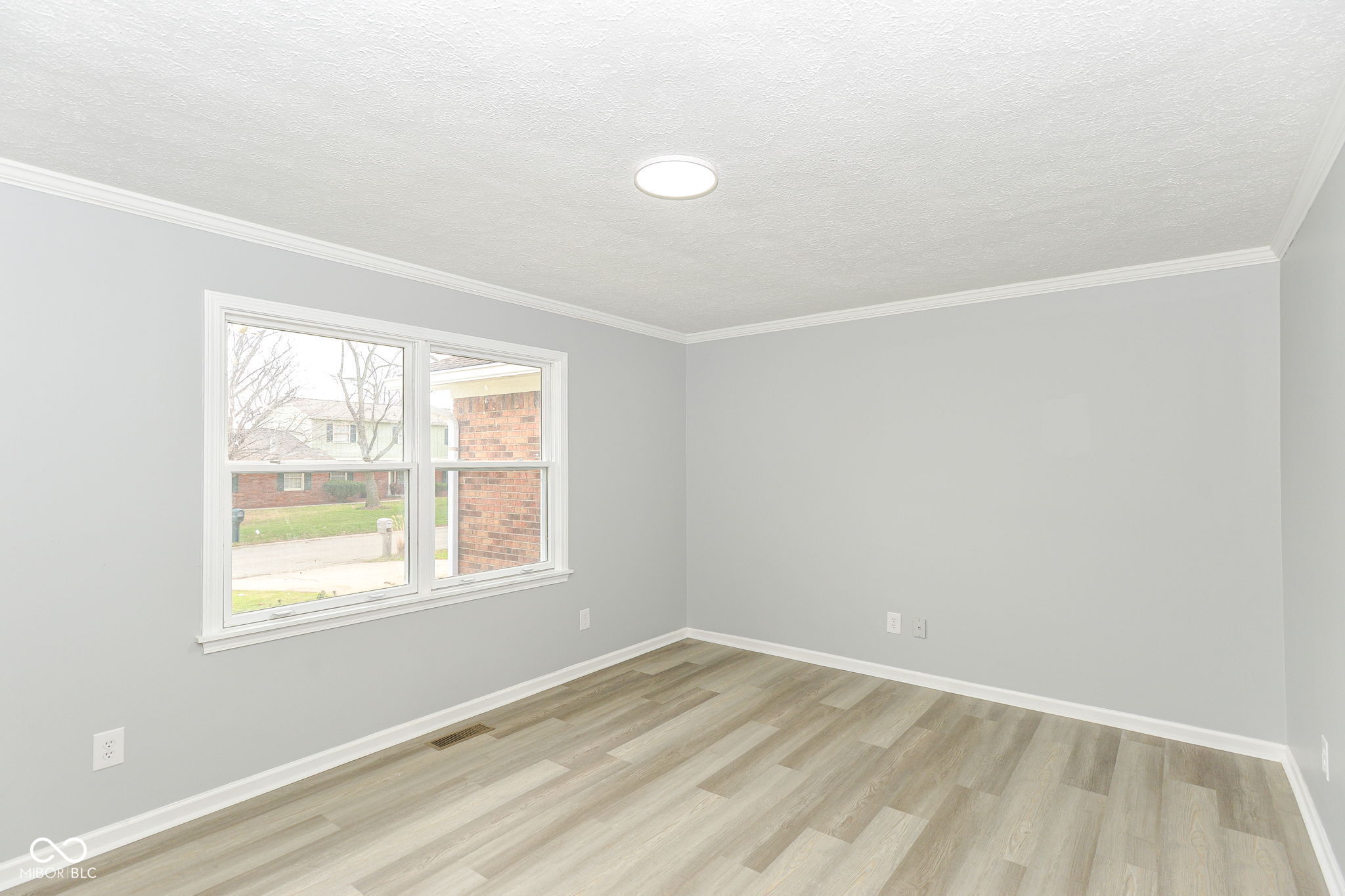 3rd image of 6035 Buckskin Ct, Indianapolis, IN 46250 | MLS# 22116994