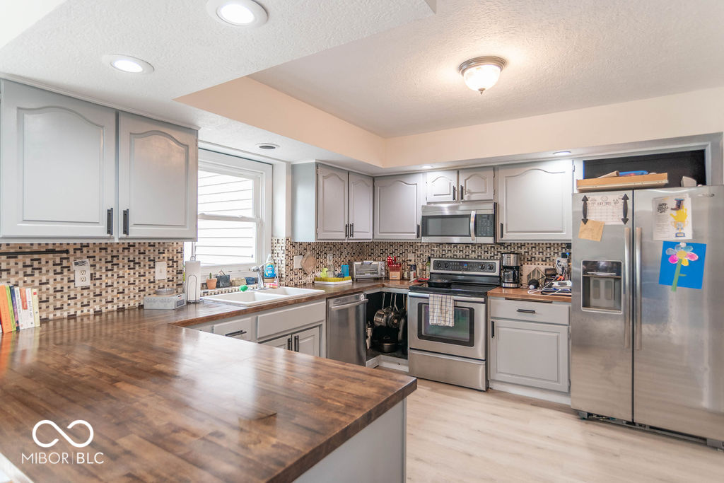 4th image of 11735 Grenadier Ln, Indianapolis, IN 46229 | MLS# 22117036