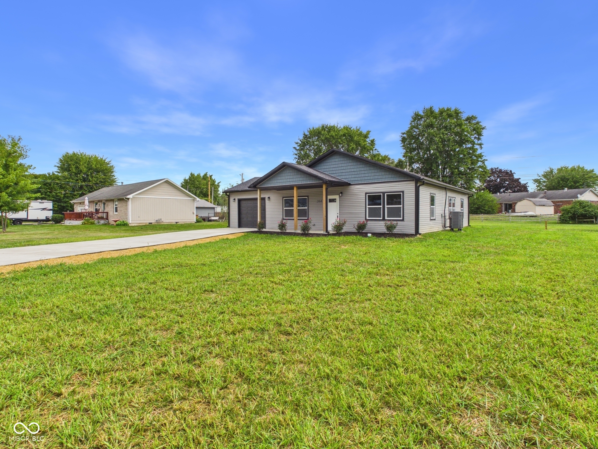 4th image of 204 S Woodworth Ave, Frankton, IN 46044 | MLS# 22117068