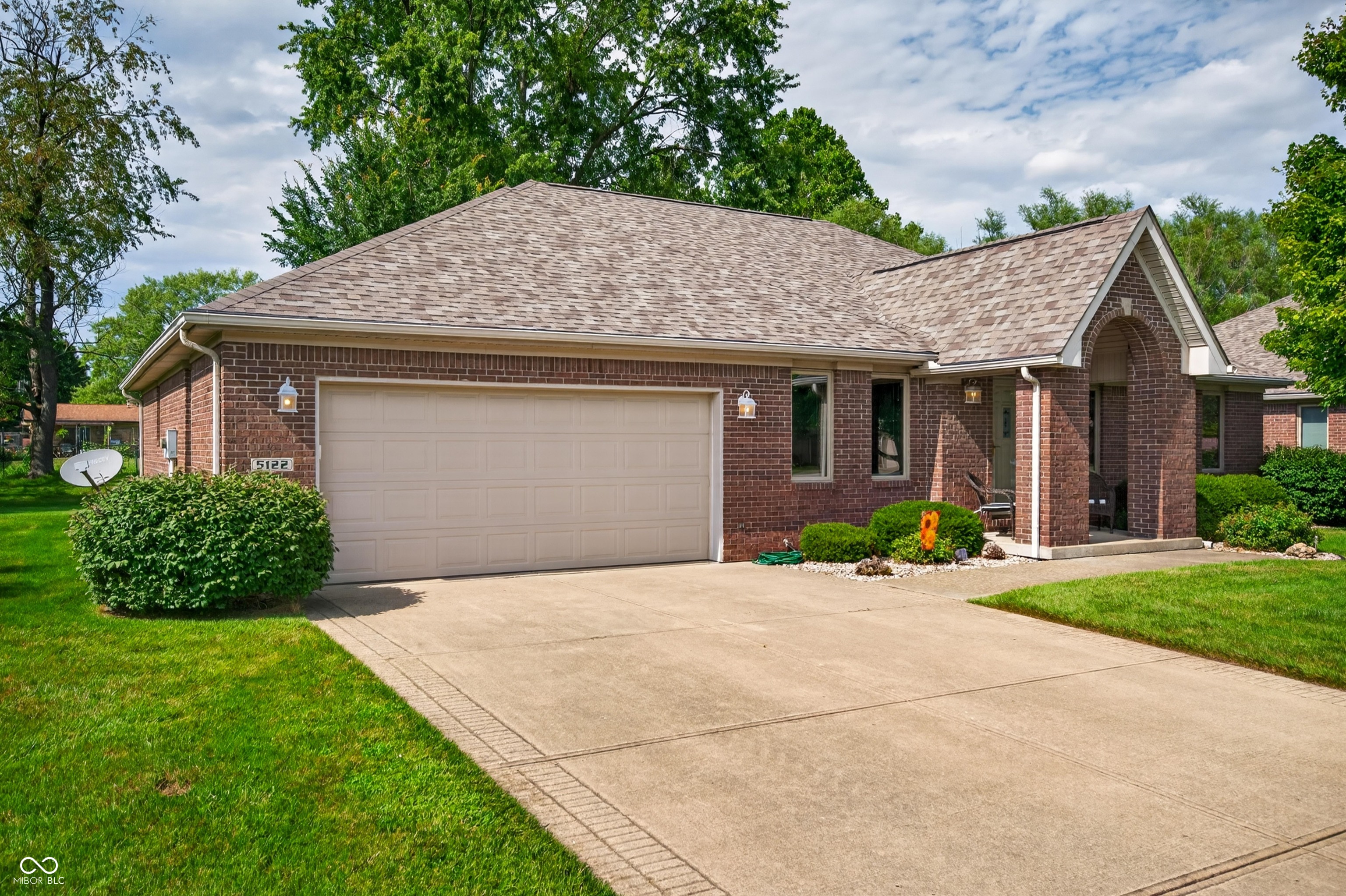 3rd image of 5122 Columbia Dr, Columbus, IN 47203 | MLS# 22117133