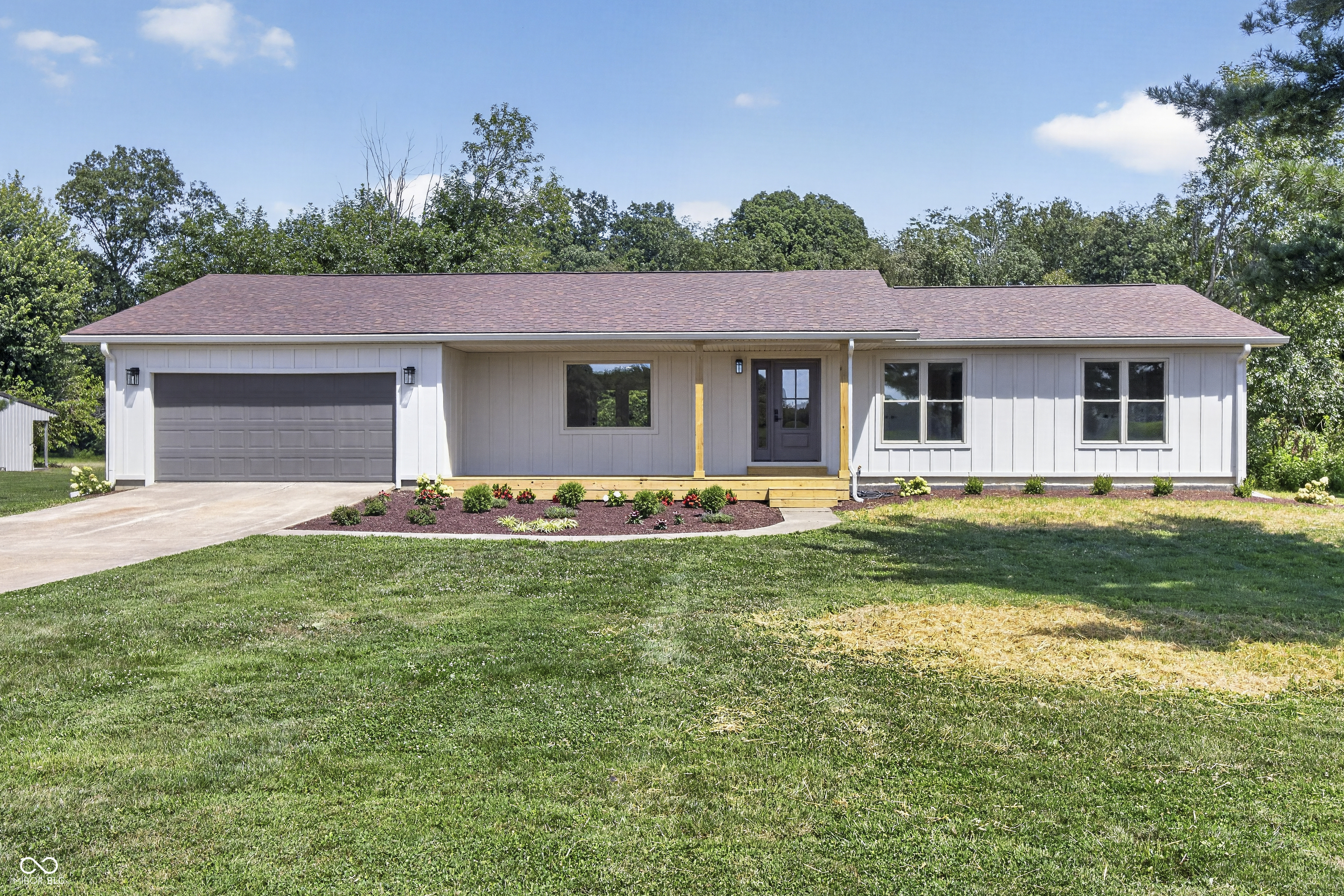 3rd image of 5211 S 450 Rd E, Columbus, IN 47203 | MLS# 22117170