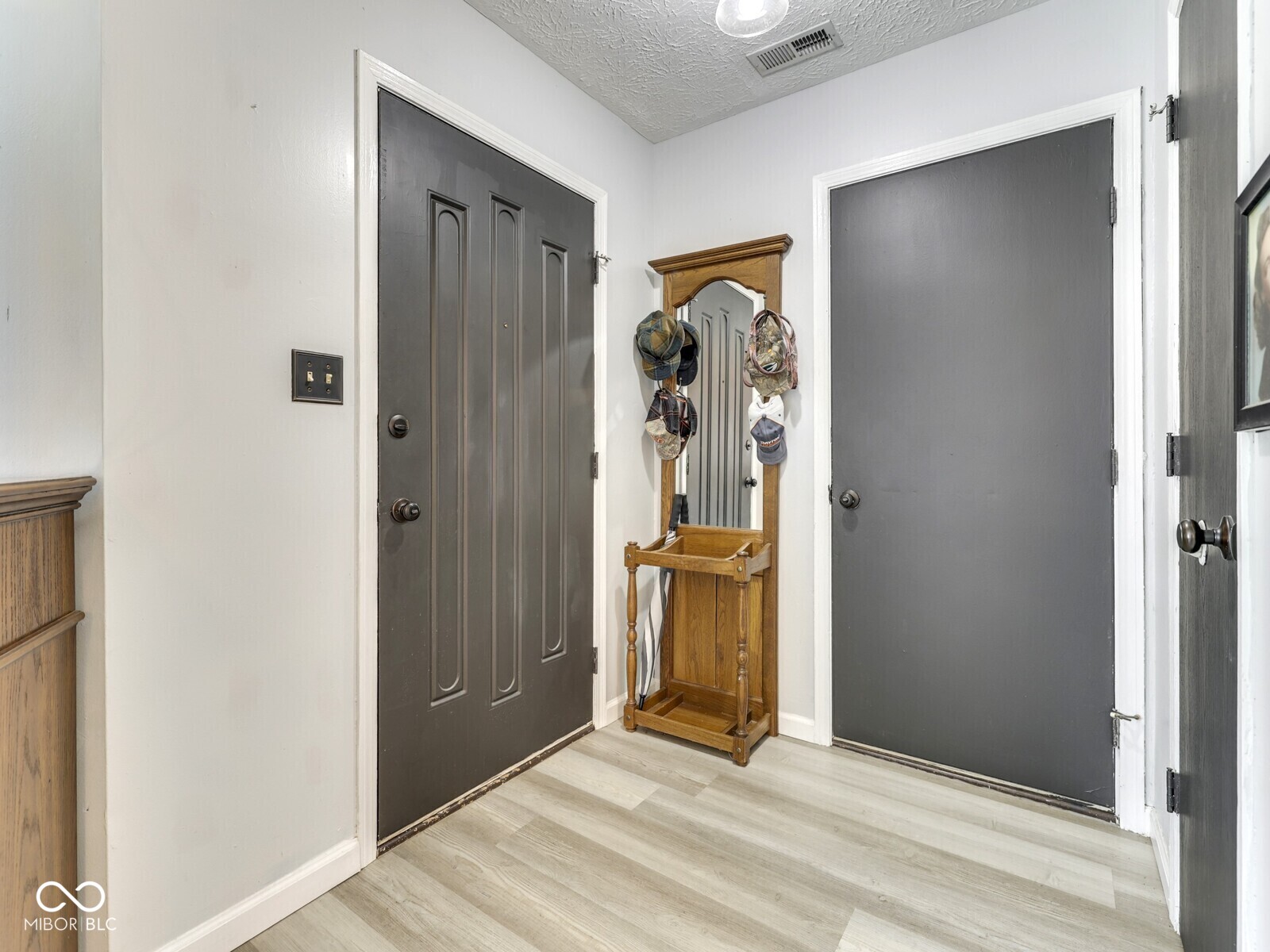 5th image of 1102 E Paradise Ct #A, Greenwood, IN 46143 | MLS# 22117195