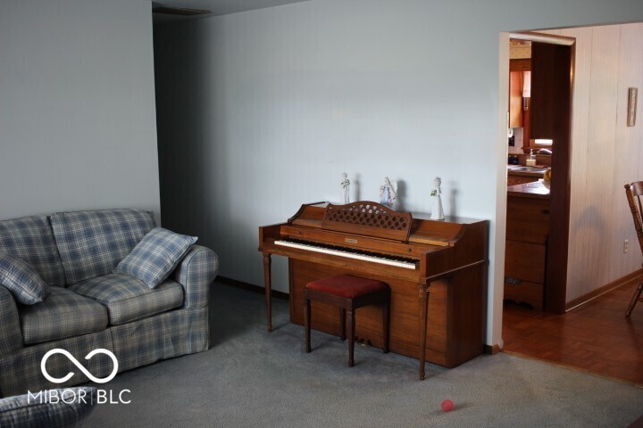 4th image of 6824 S Mooresville Rd, Indianapolis, IN 46221 | MLS# 22117219