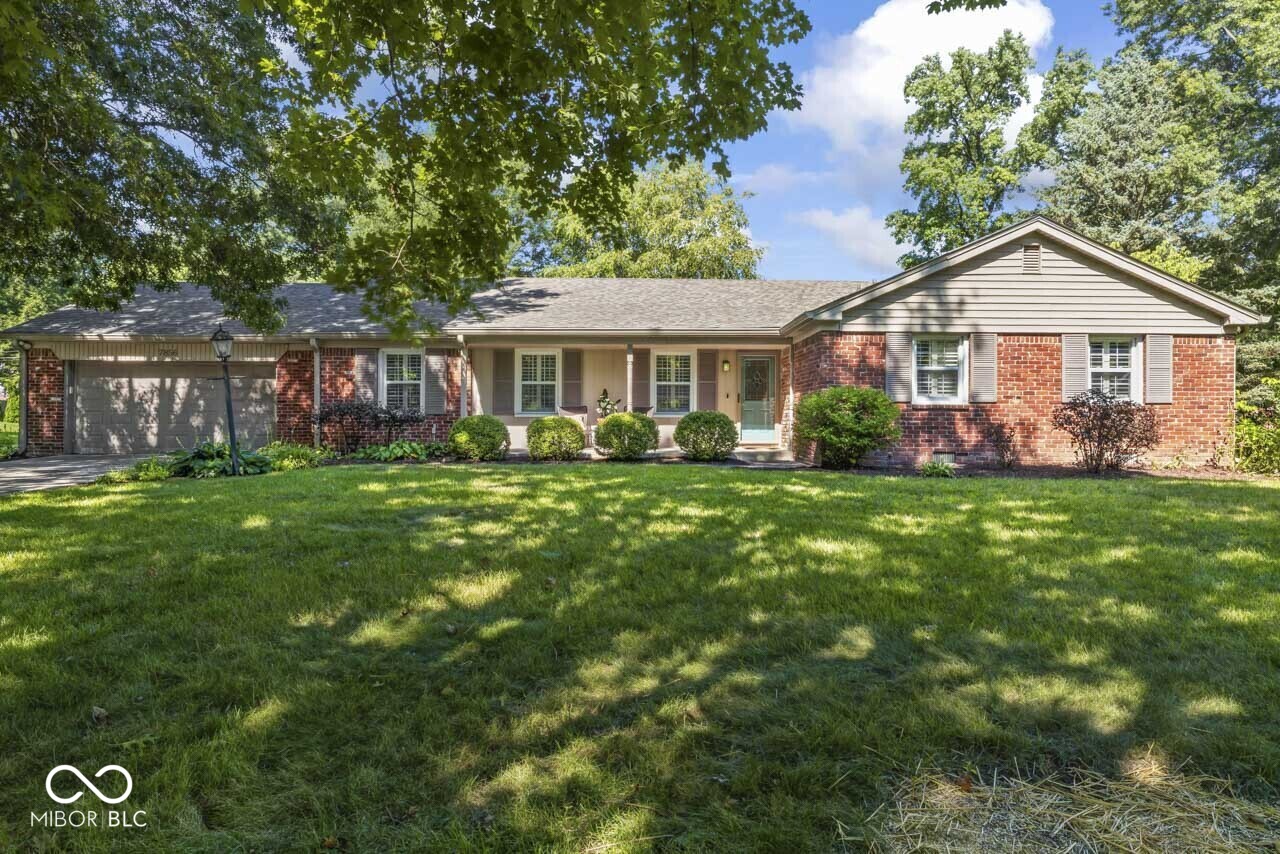 2nd image of 7856 Creekview Cir, Indianapolis, IN 46250 | MLS# 22117250