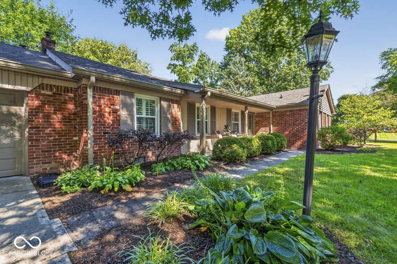 3rd image of 7856 Creekview Cir, Indianapolis, IN 46250 | MLS# 22117250