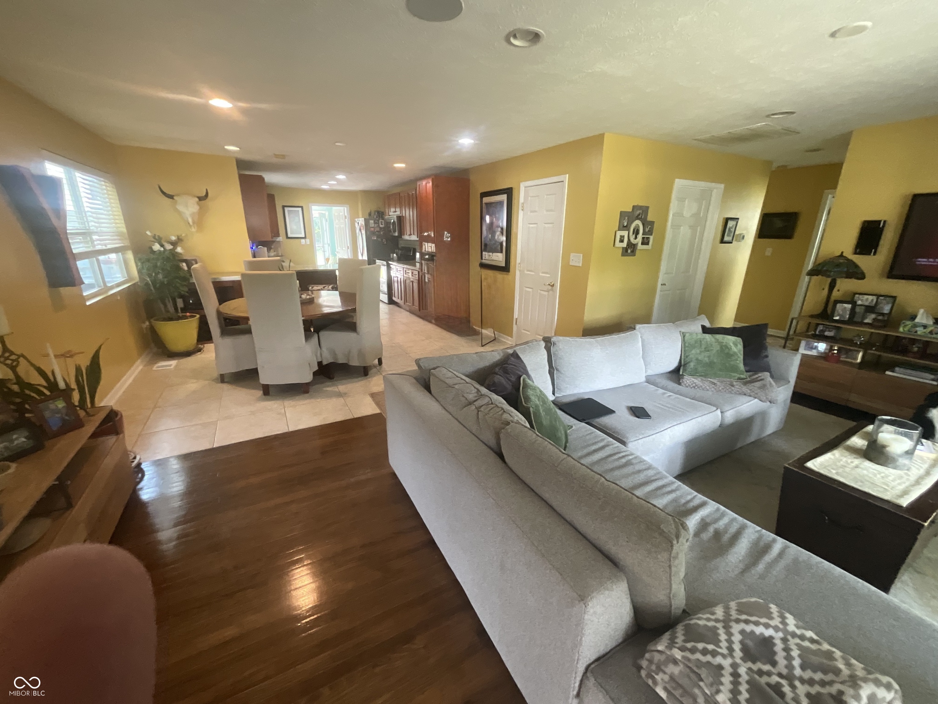 3rd image of 525 Arthur Dr, Carmel, IN 46280 | MLS# 22117251