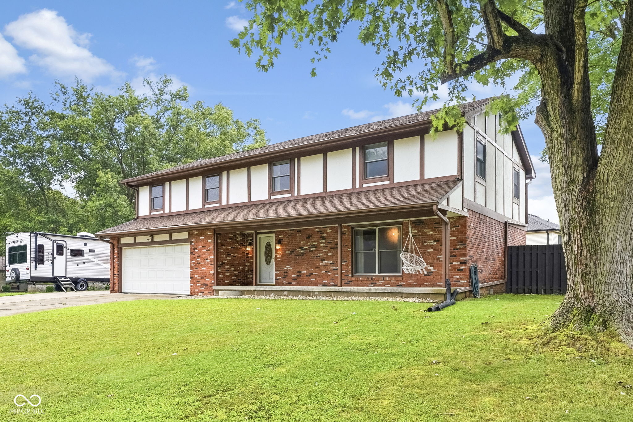 2nd image of 601 Ridgeview Ln, Columbus, IN 47201 | MLS# 22117254