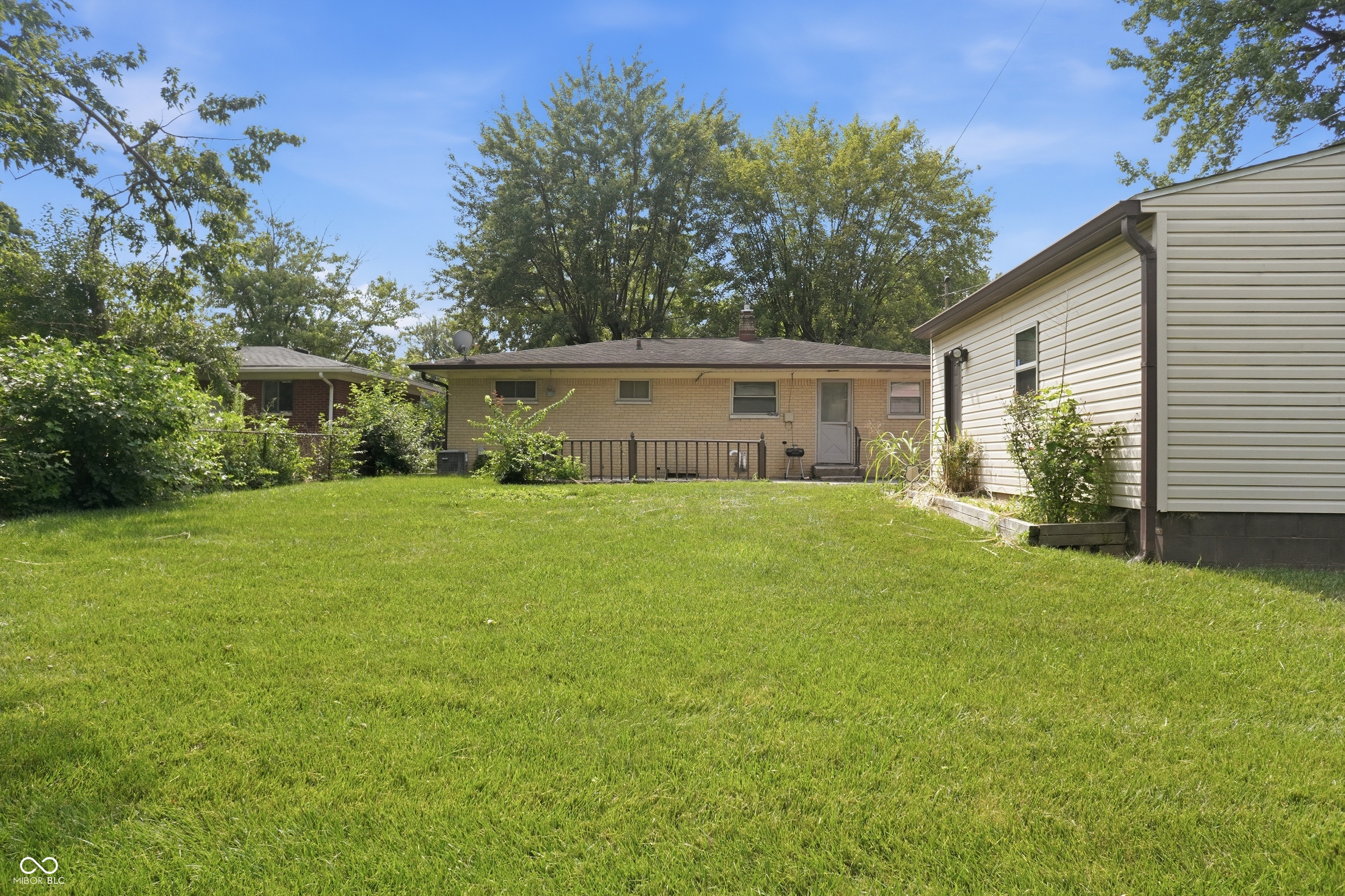 4th image of 4333 Shady Ln, Indianapolis, IN 46226 | MLS# 22117288