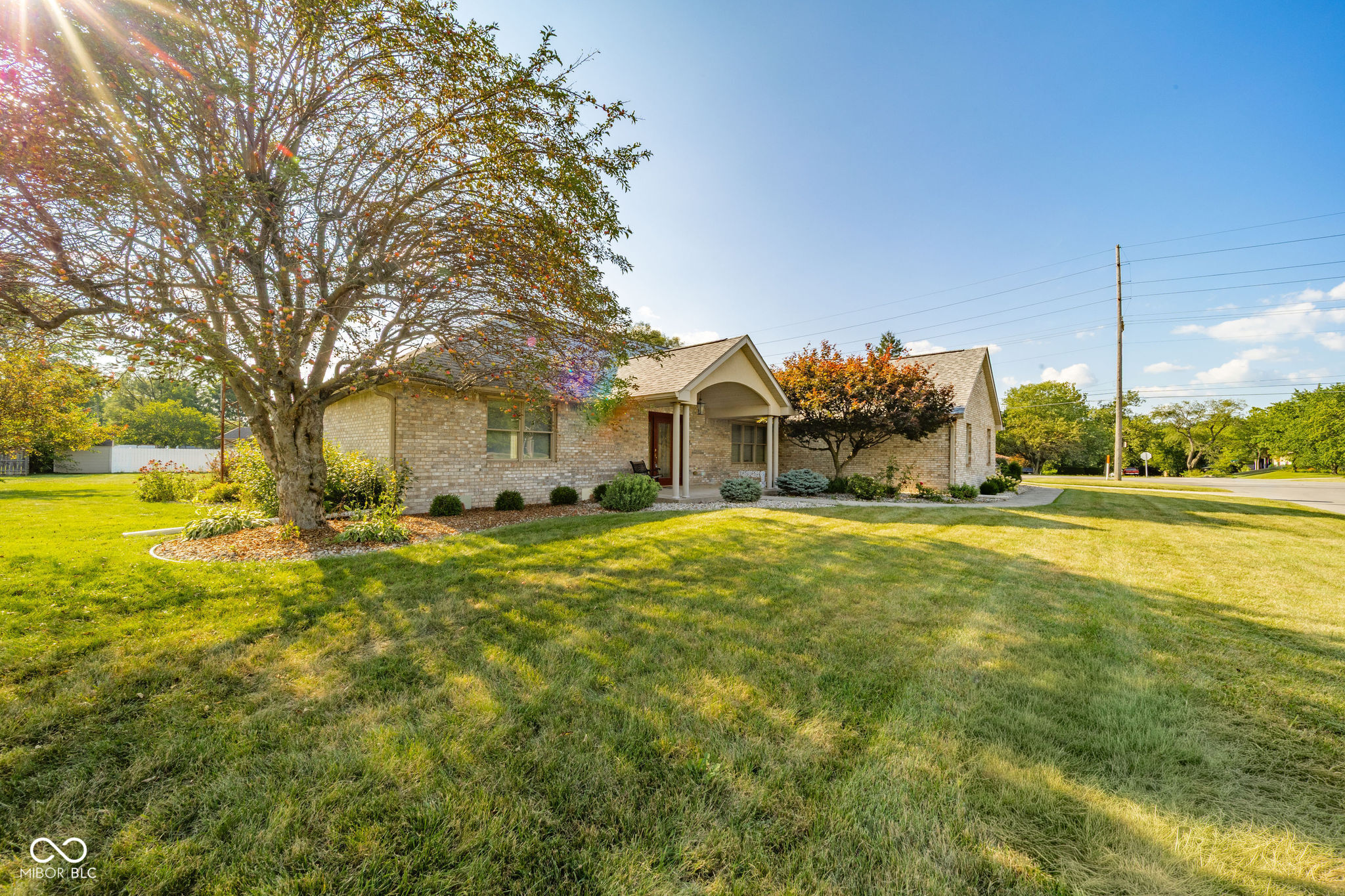 2nd image of 807 Spring Valley Dr, Anderson, IN 46011 | MLS# 22117291