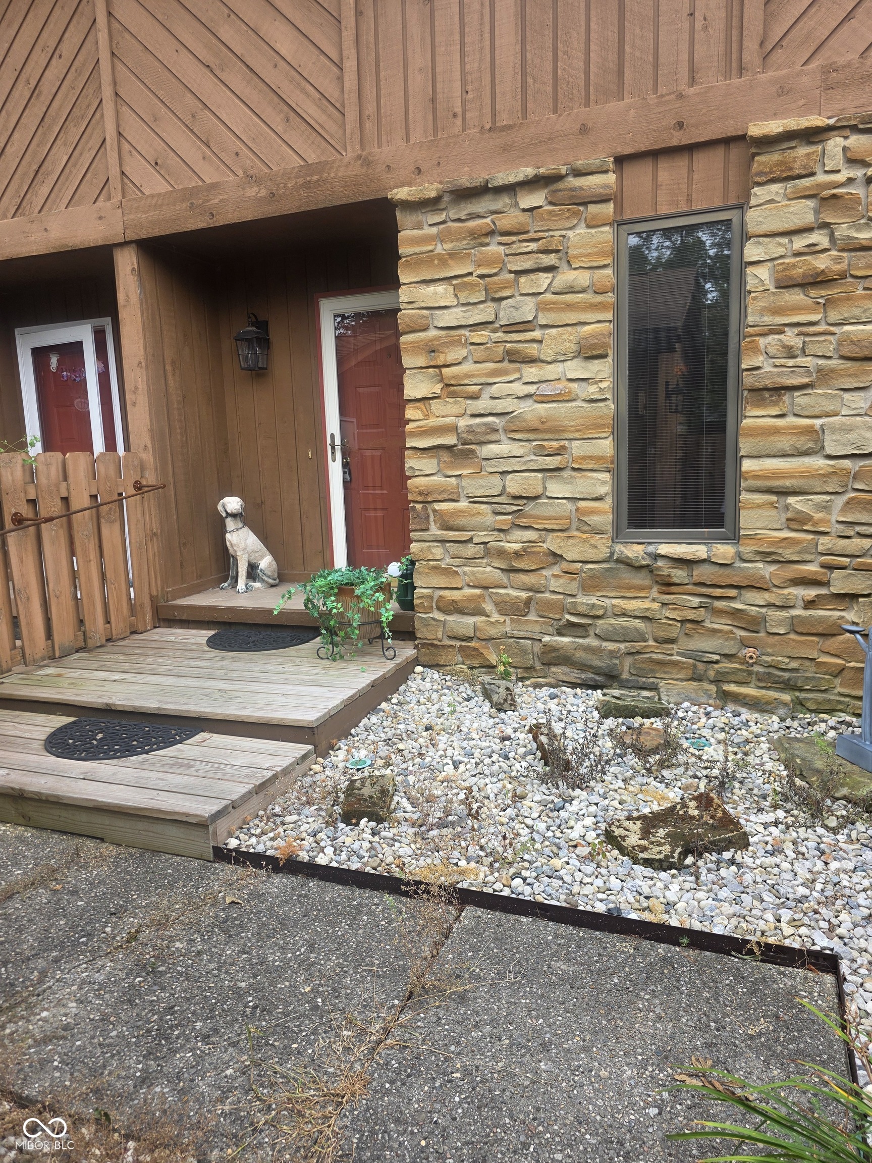 image of 3189 Sycamore Dr, Columbus, IN 47203 | MLS# 22117403