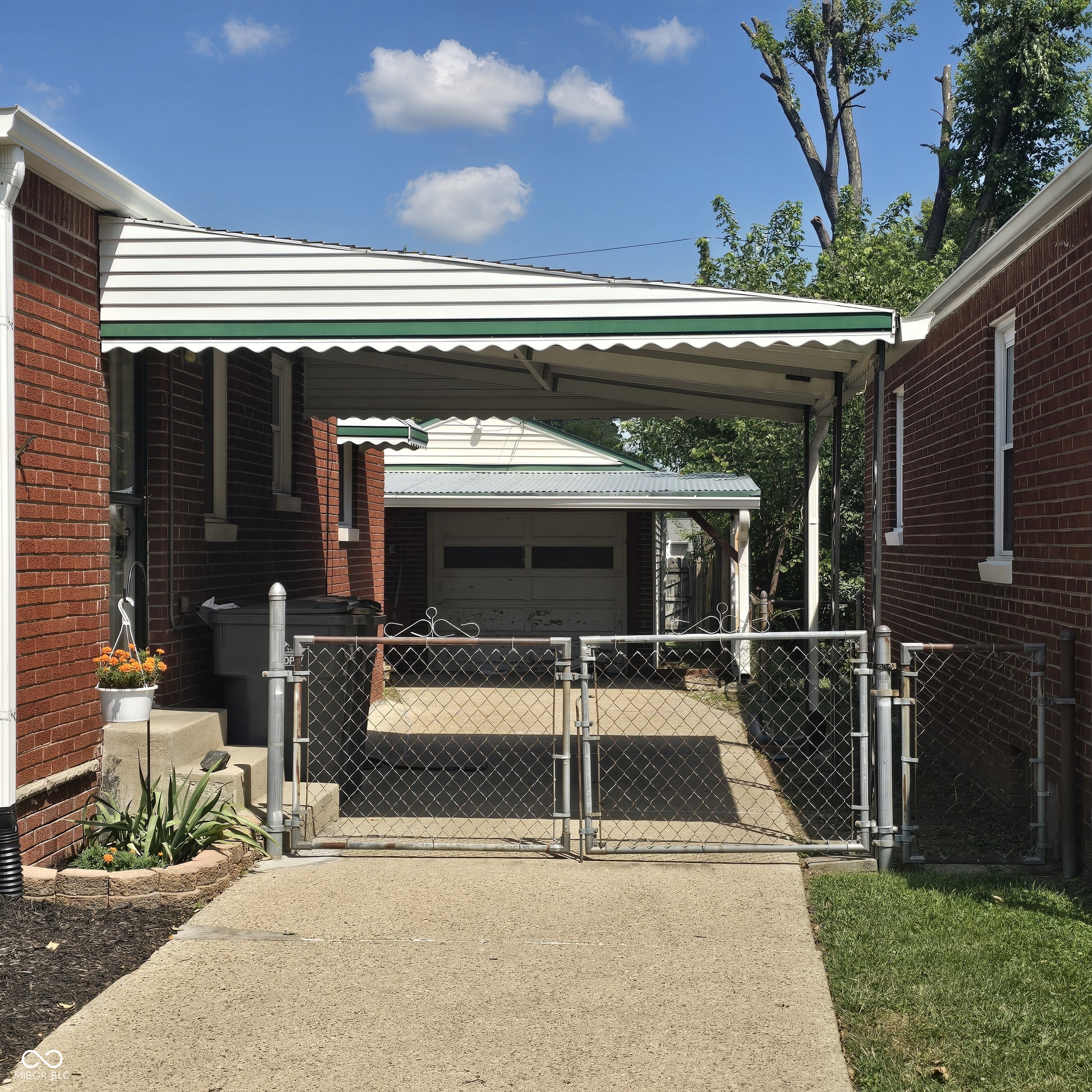 2nd image of 377 S Sheridan Ave, Indianapolis, IN 46219 | MLS# 22117419