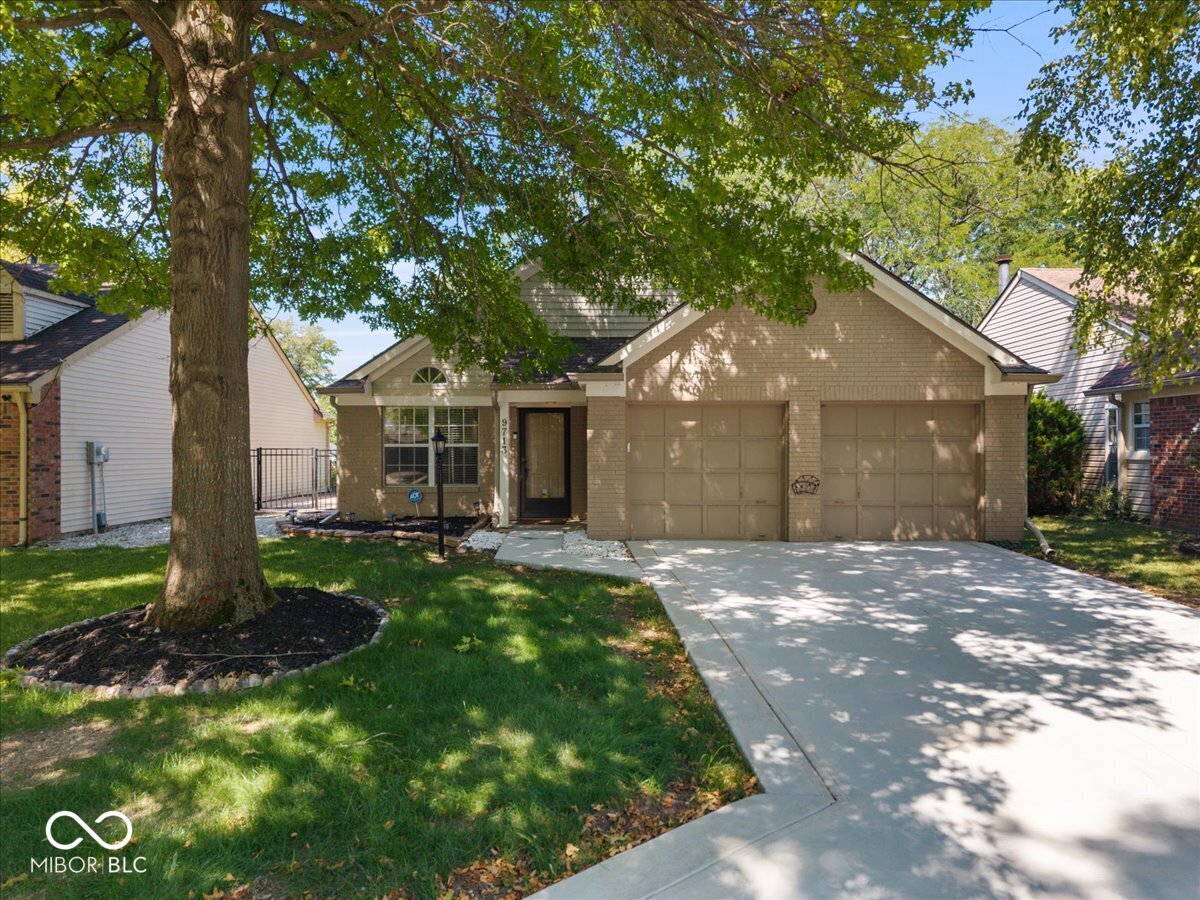 2nd image of 9713 Spruce Ln, Fishers, IN 46038 | MLS# 22117631