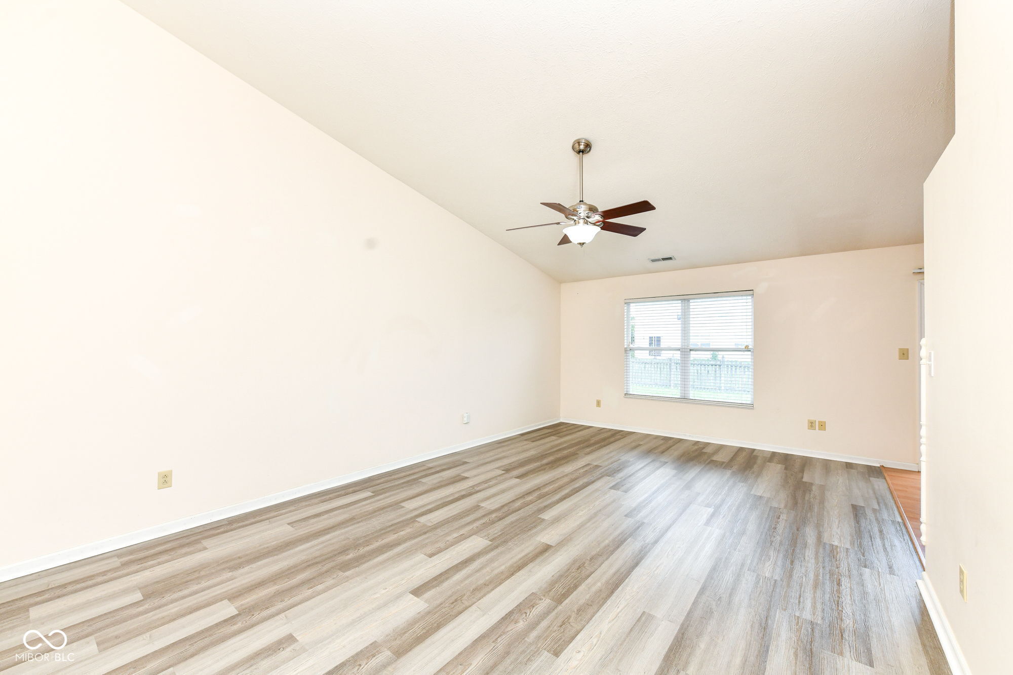 3rd image of 13307 Westwood Ln, Fishers, IN 46038 | MLS# 22117658