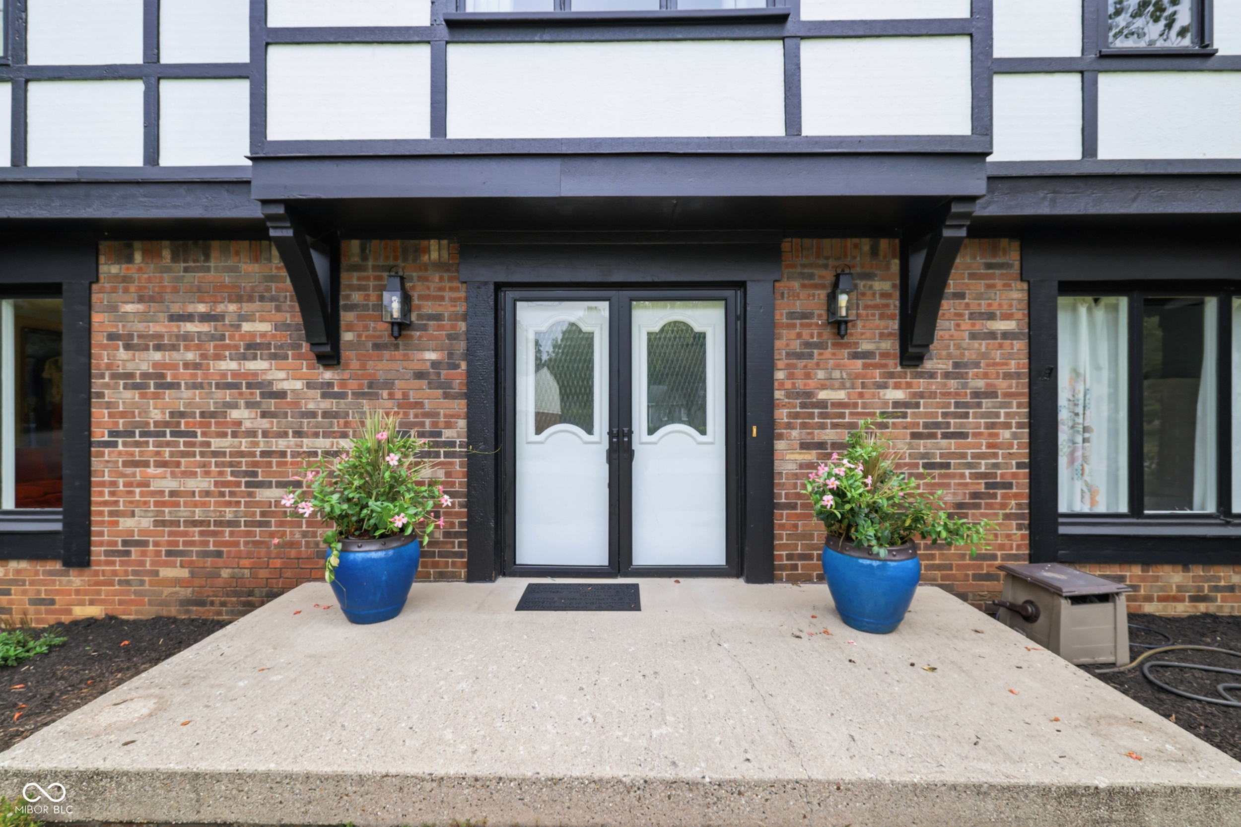 3rd image of 4428 Briarwood Dr, Indianapolis, IN 46250 | MLS# 22117697
