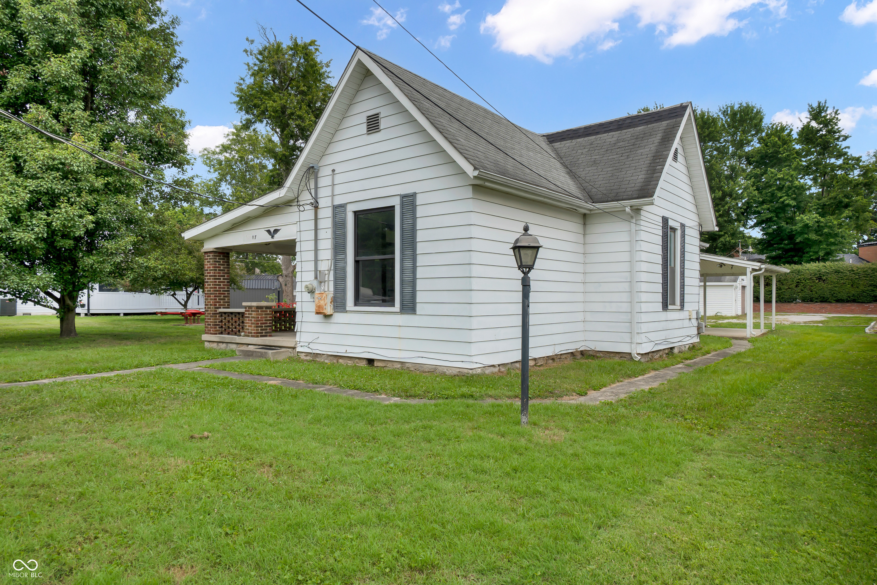2nd image of 117 W College St, North Vernon, IN 47265 | MLS# 22117724