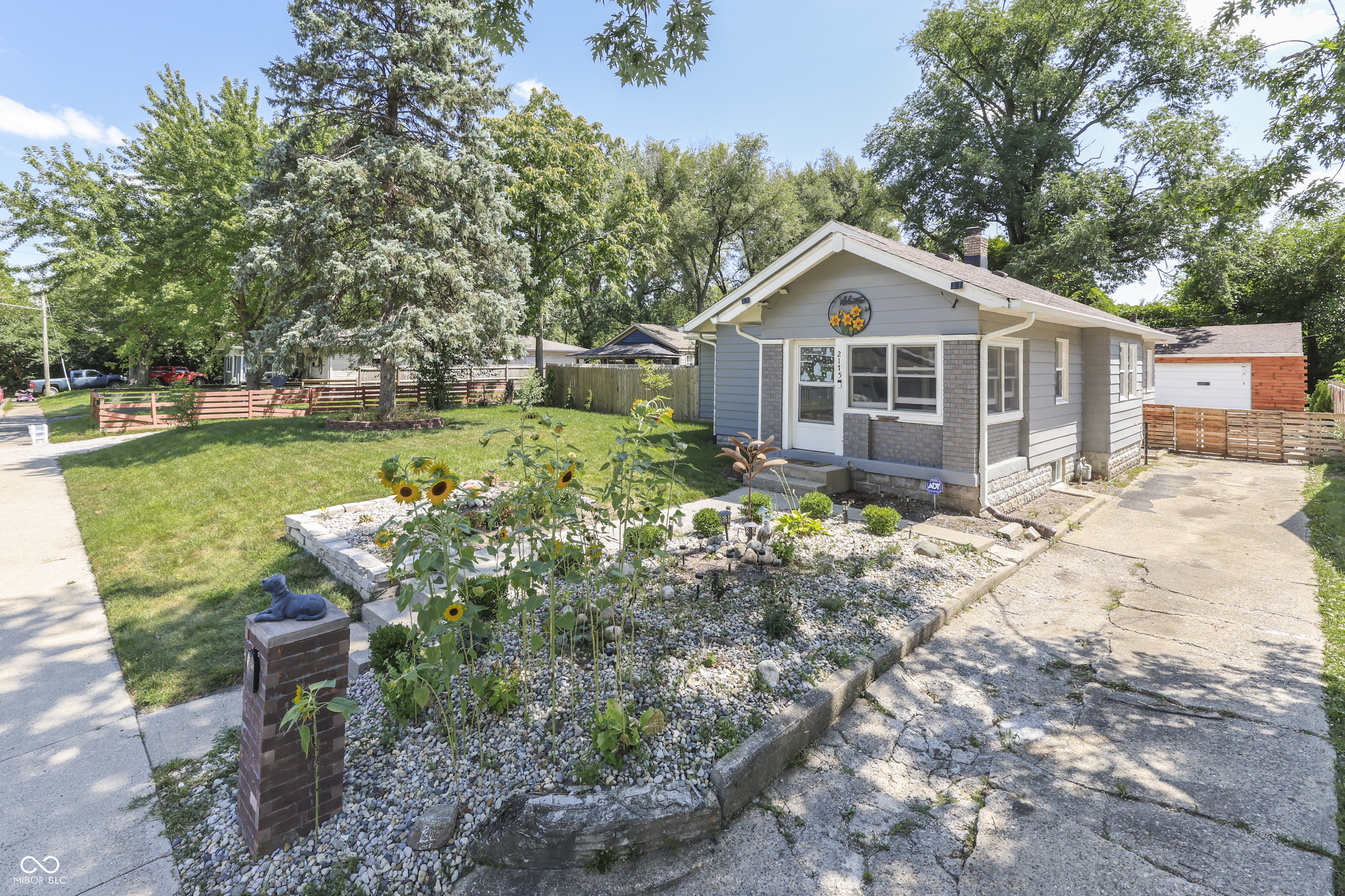 3rd image of 2175 Kildare Ave, Indianapolis, IN 46218 | MLS# 22117737