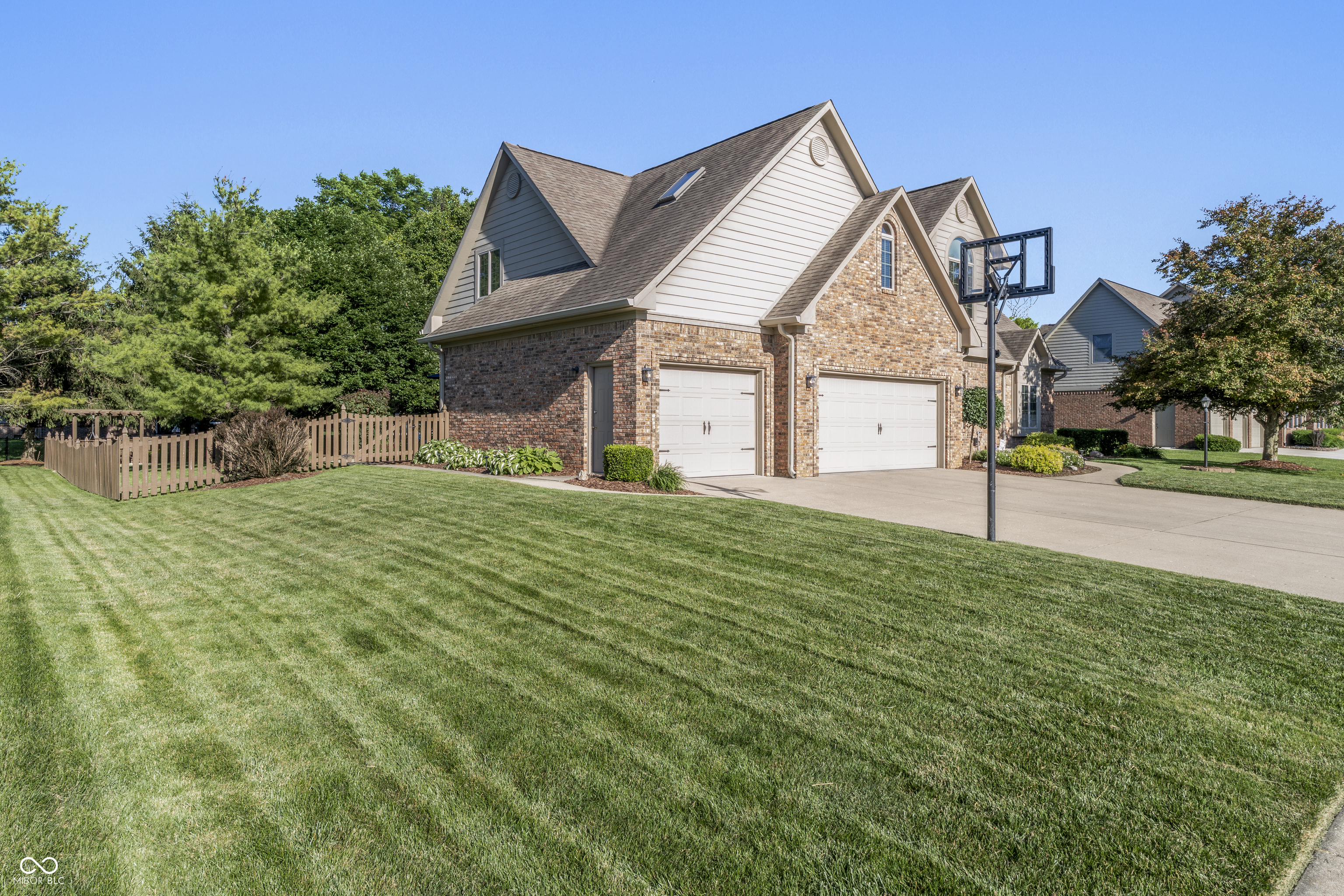 2nd image of 1187 Forest Commons Dr, Avon, IN 46123 | MLS# 22117780