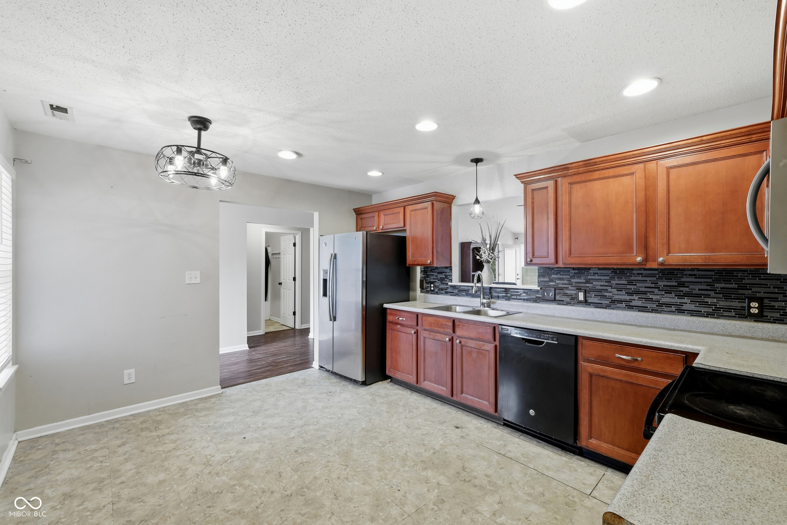5th image of 10182 Morning Light Dr, Avon, IN 46123 | MLS# 22117789