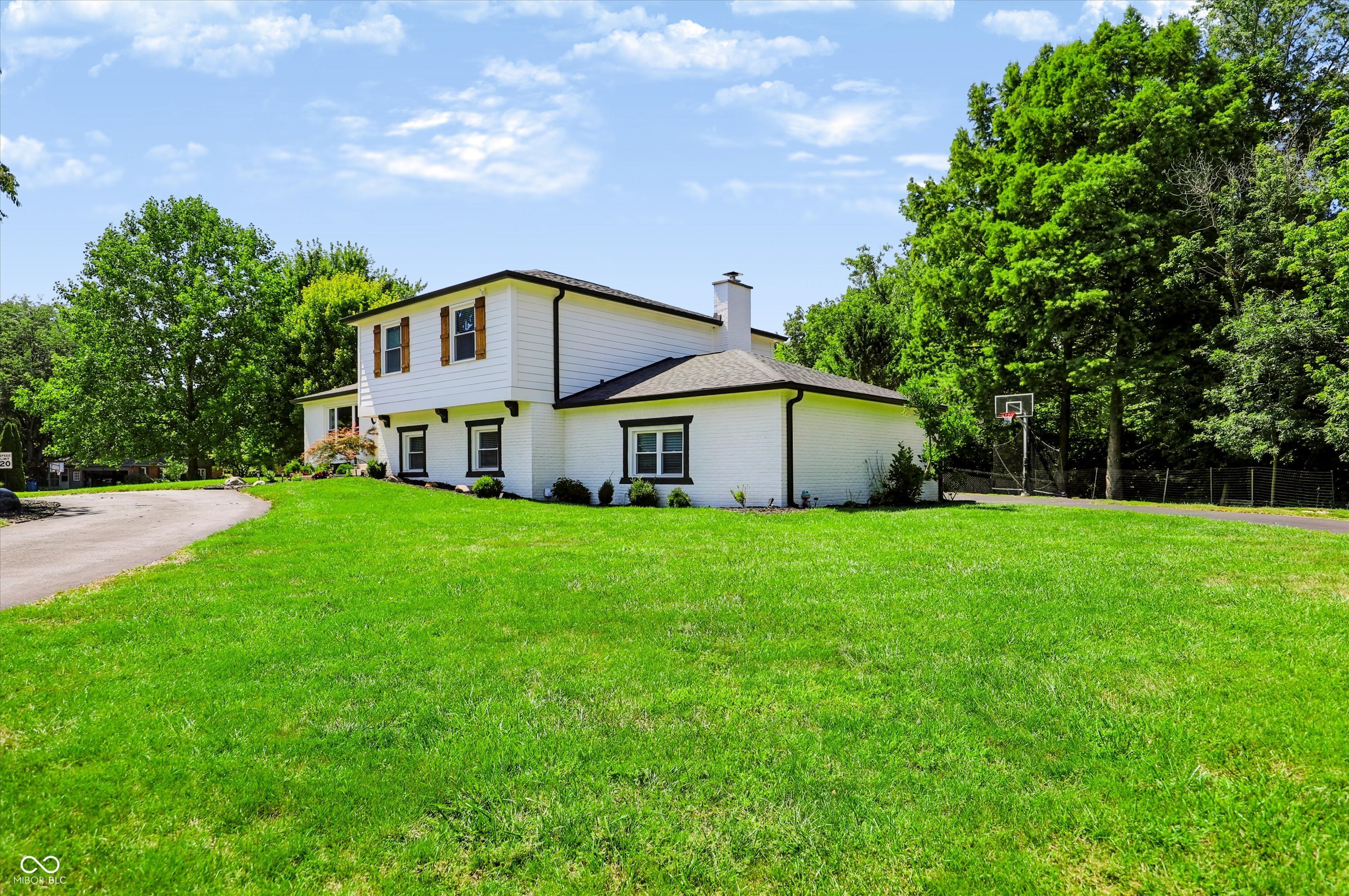 3rd image of 11024 W Lakeshore Dr, Carmel, IN 46033 | MLS# 22117914
