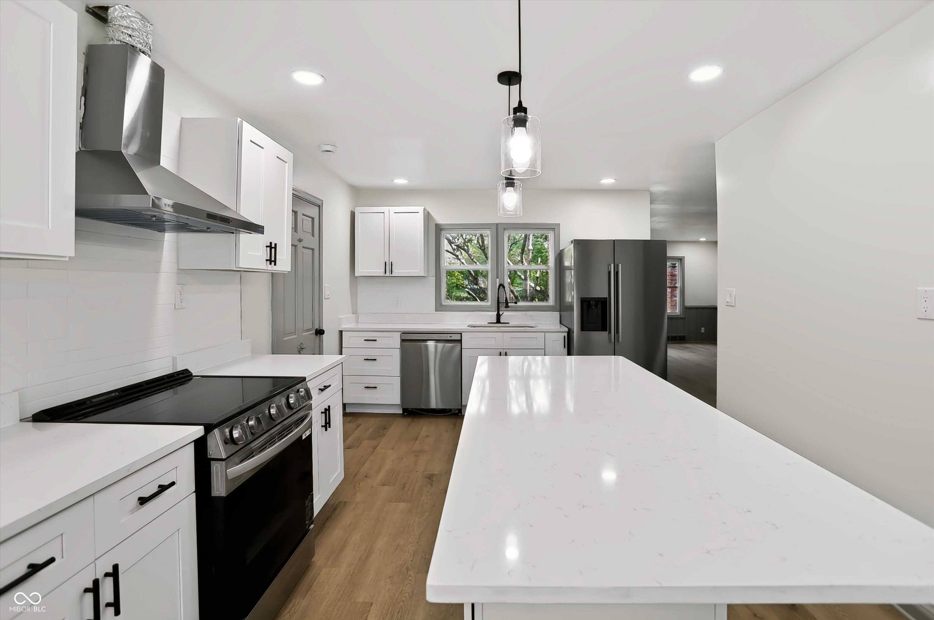3rd image of 10465 Woodlawn Dr, Carmel, IN 46280 | MLS# 22118140