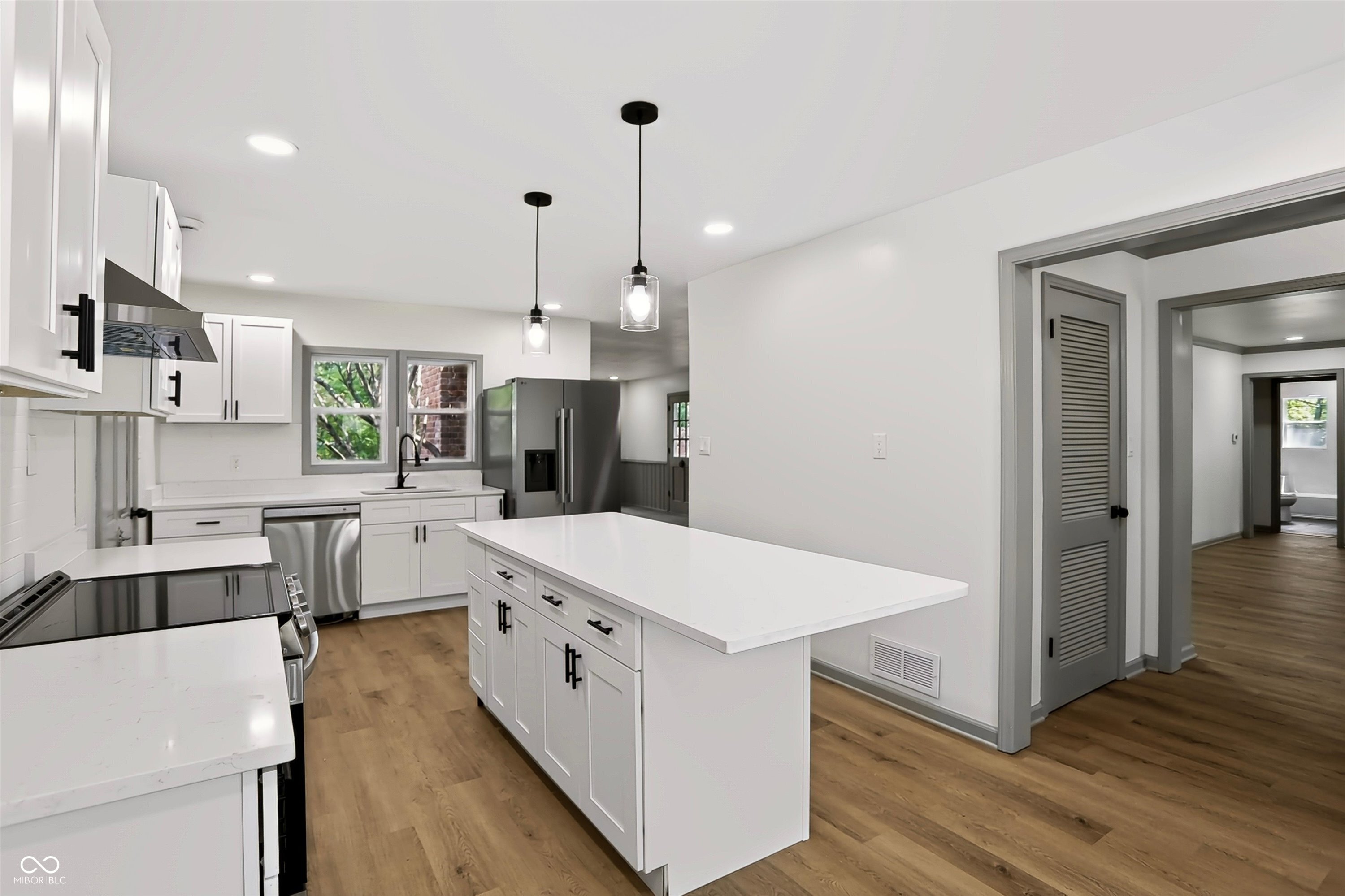 5th image of 10465 Woodlawn Dr, Carmel, IN 46280 | MLS# 22118140