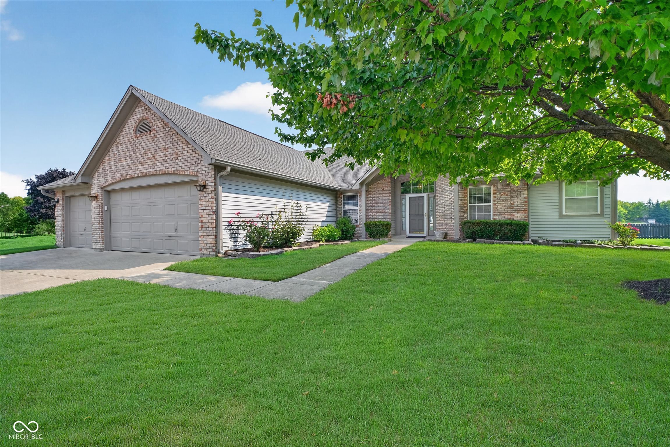 2nd image of 315 Cobblesprings Ct, Avon, IN 46123 | MLS# 22118172
