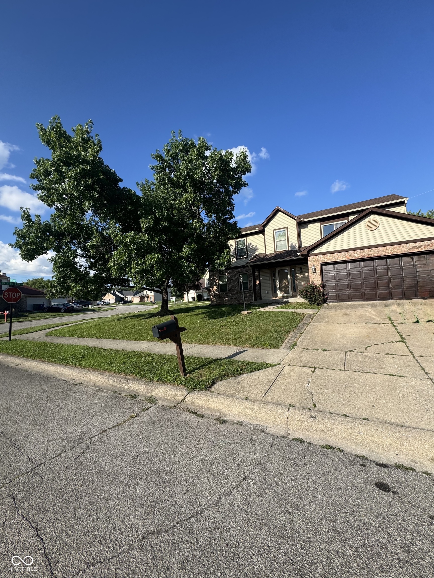 1st image of 1129 Fontana Ct, Indianapolis, IN 46229 | MLS# 22118198